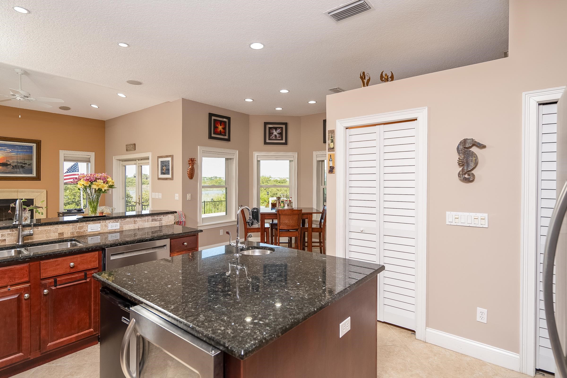 Image 10 of 79 For 219 Coquina Ave