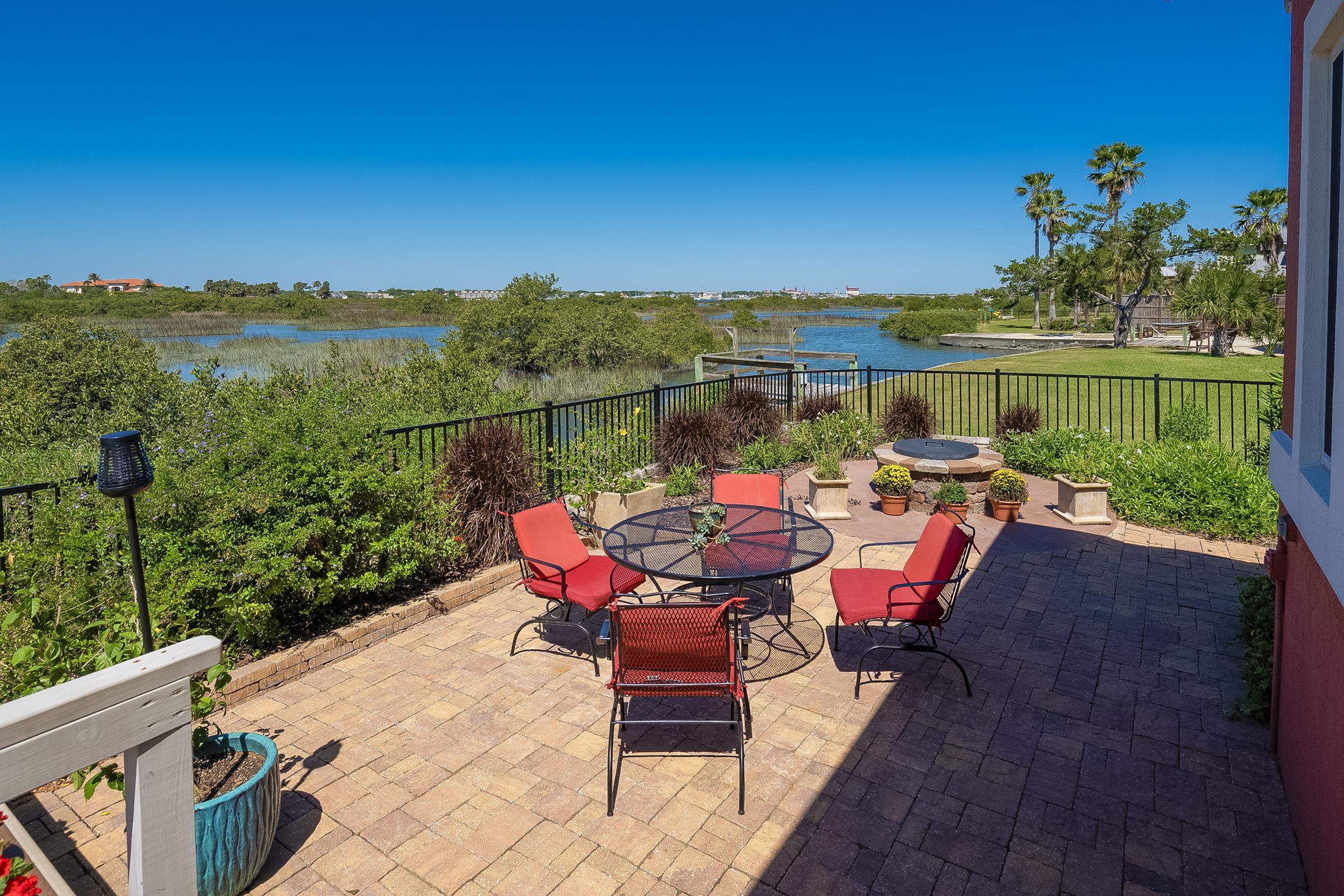 Image 45 of 79 For 219 Coquina Ave