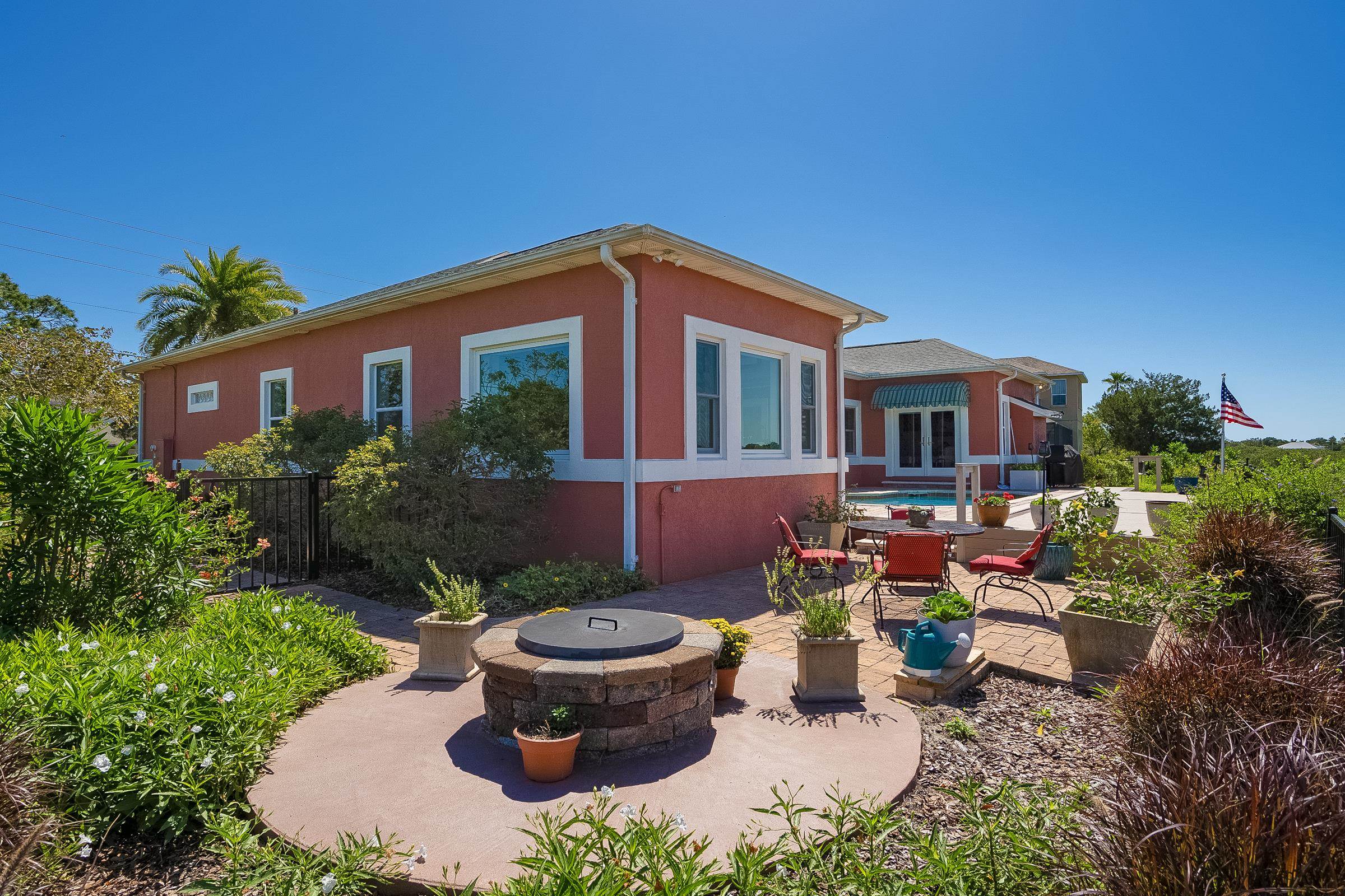 Image 46 of 79 For 219 Coquina Ave