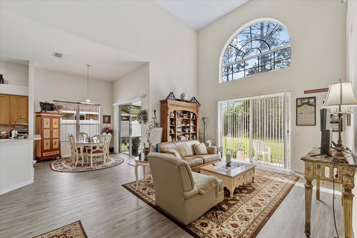 Image 15 of 49 For 21 Whittingham Ln