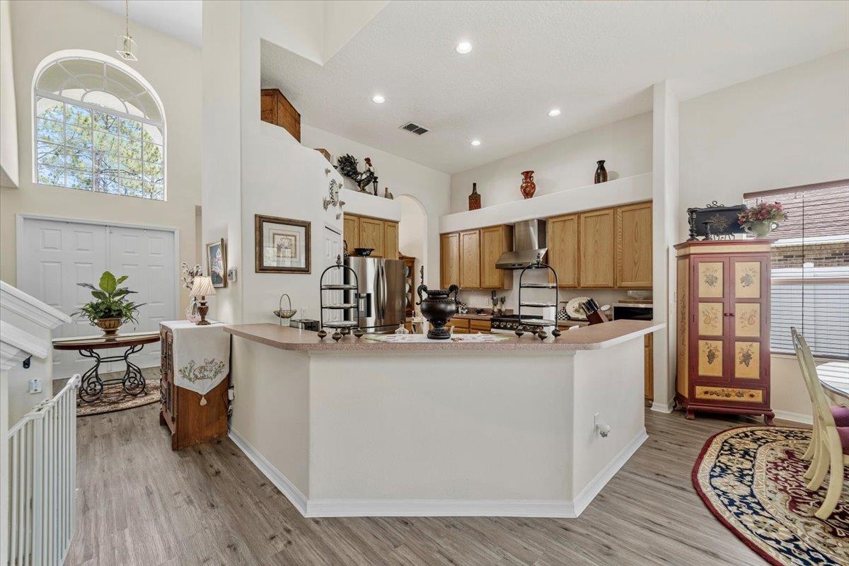 Image 17 of 49 For 21 Whittingham Ln