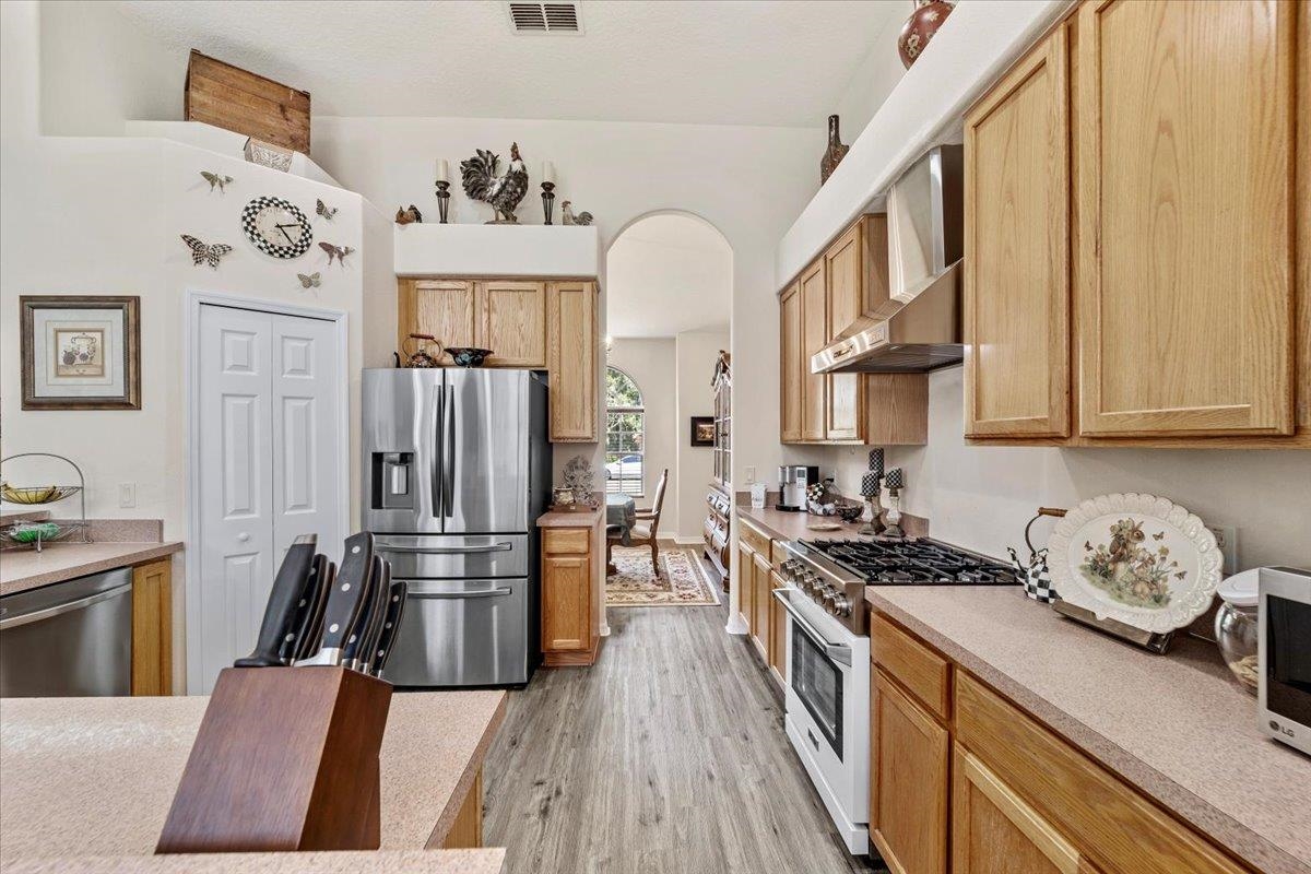 Image 18 of 49 For 21 Whittingham Ln