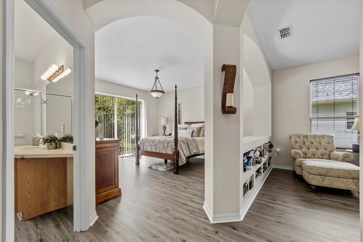 Image 36 of 49 For 21 Whittingham Ln