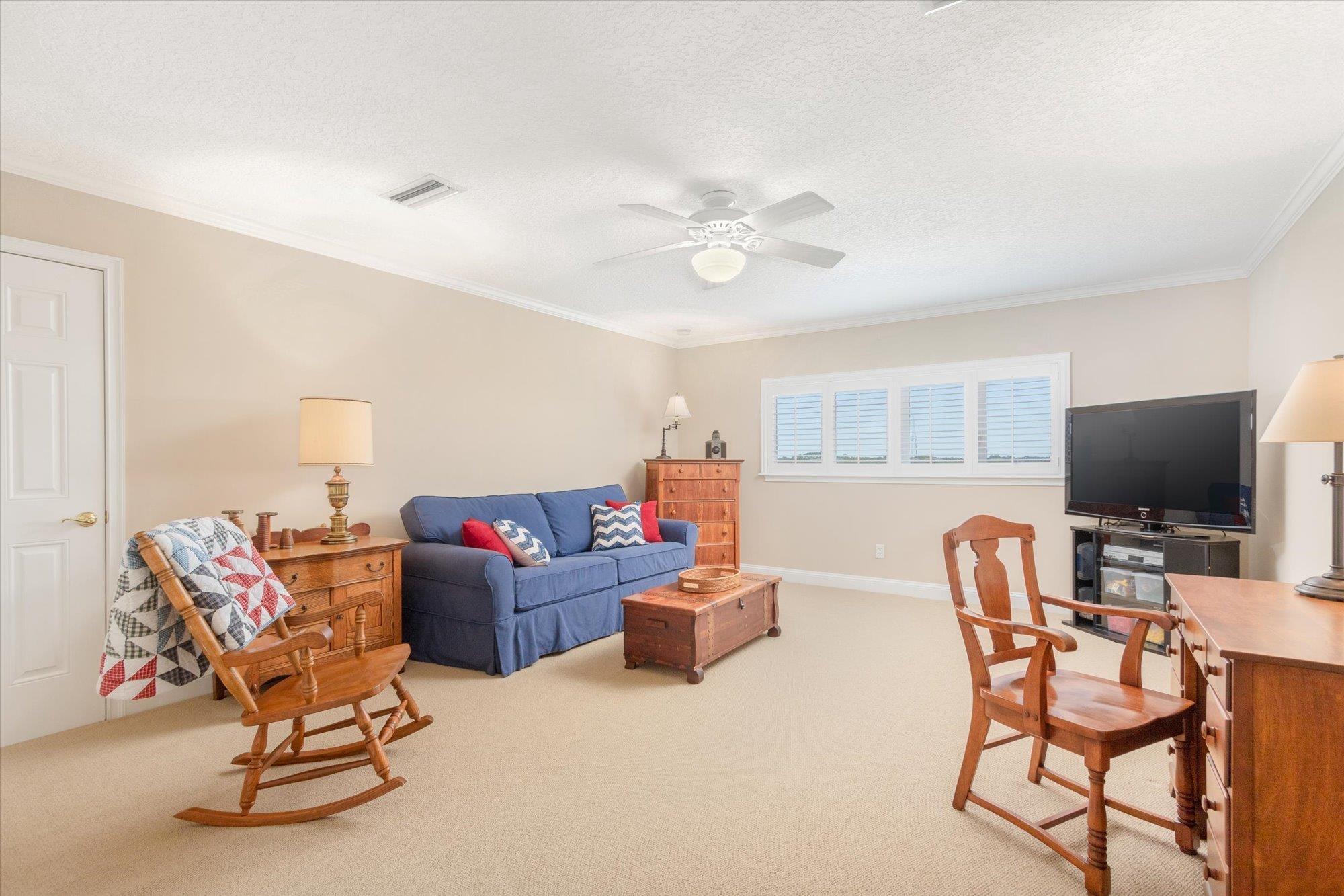 Image 36 of 47 For 187 Spartina Ave