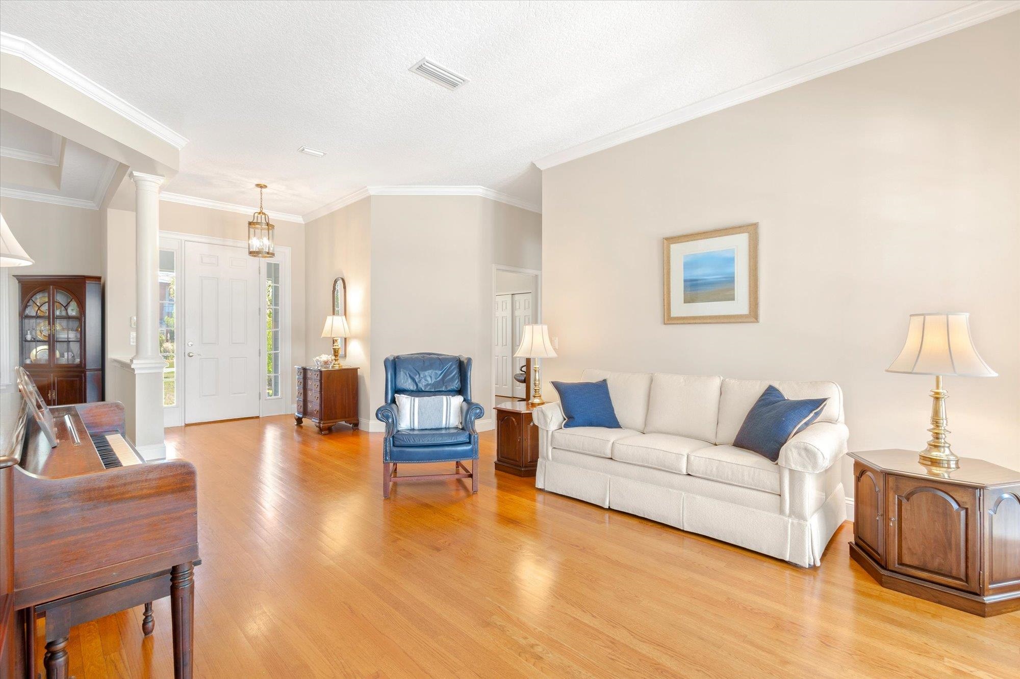 Image 7 of 47 For 187 Spartina Ave