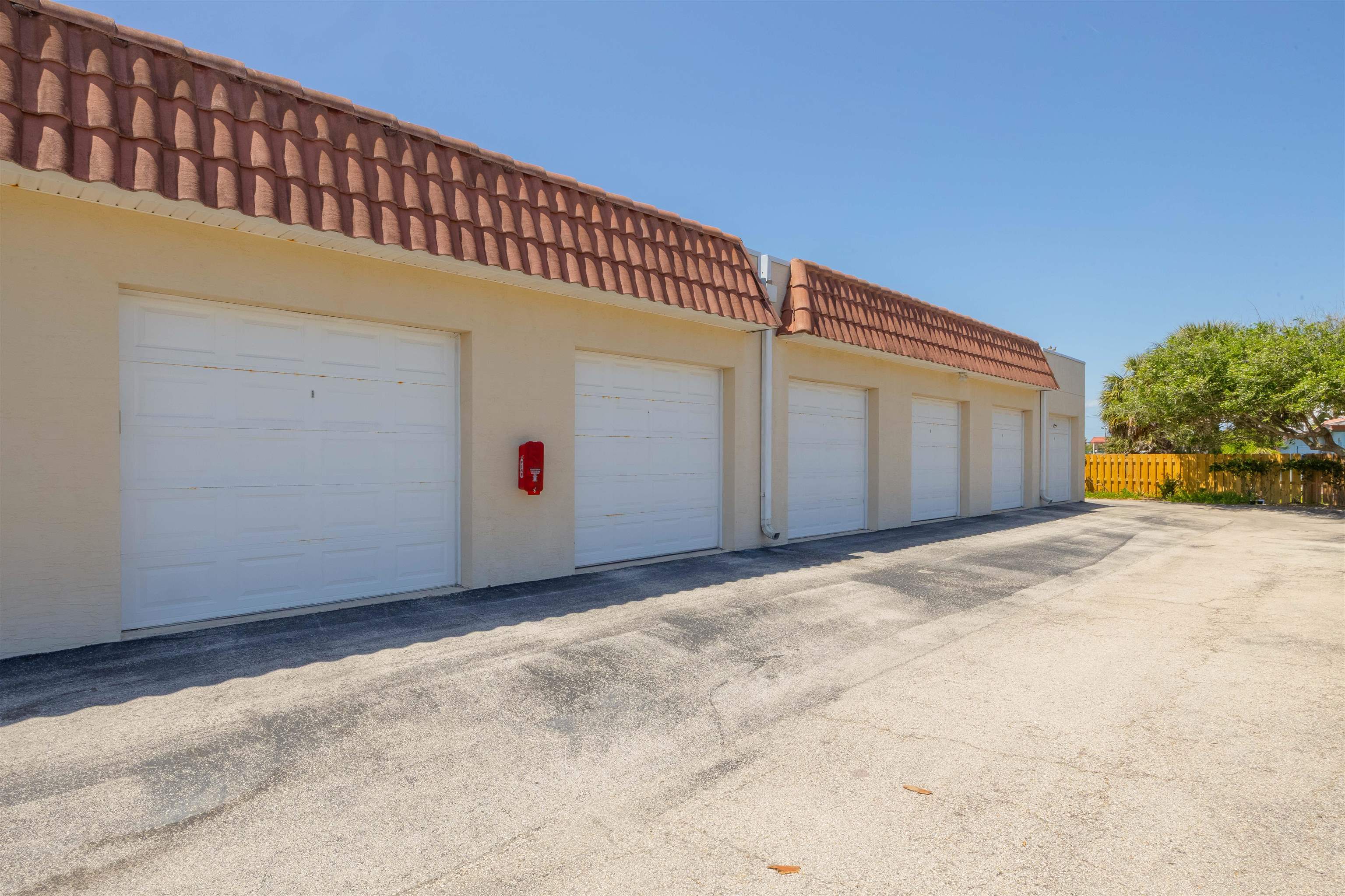 Image 35 of 38 For 7265 A1a S. Unit B2 - W-garage