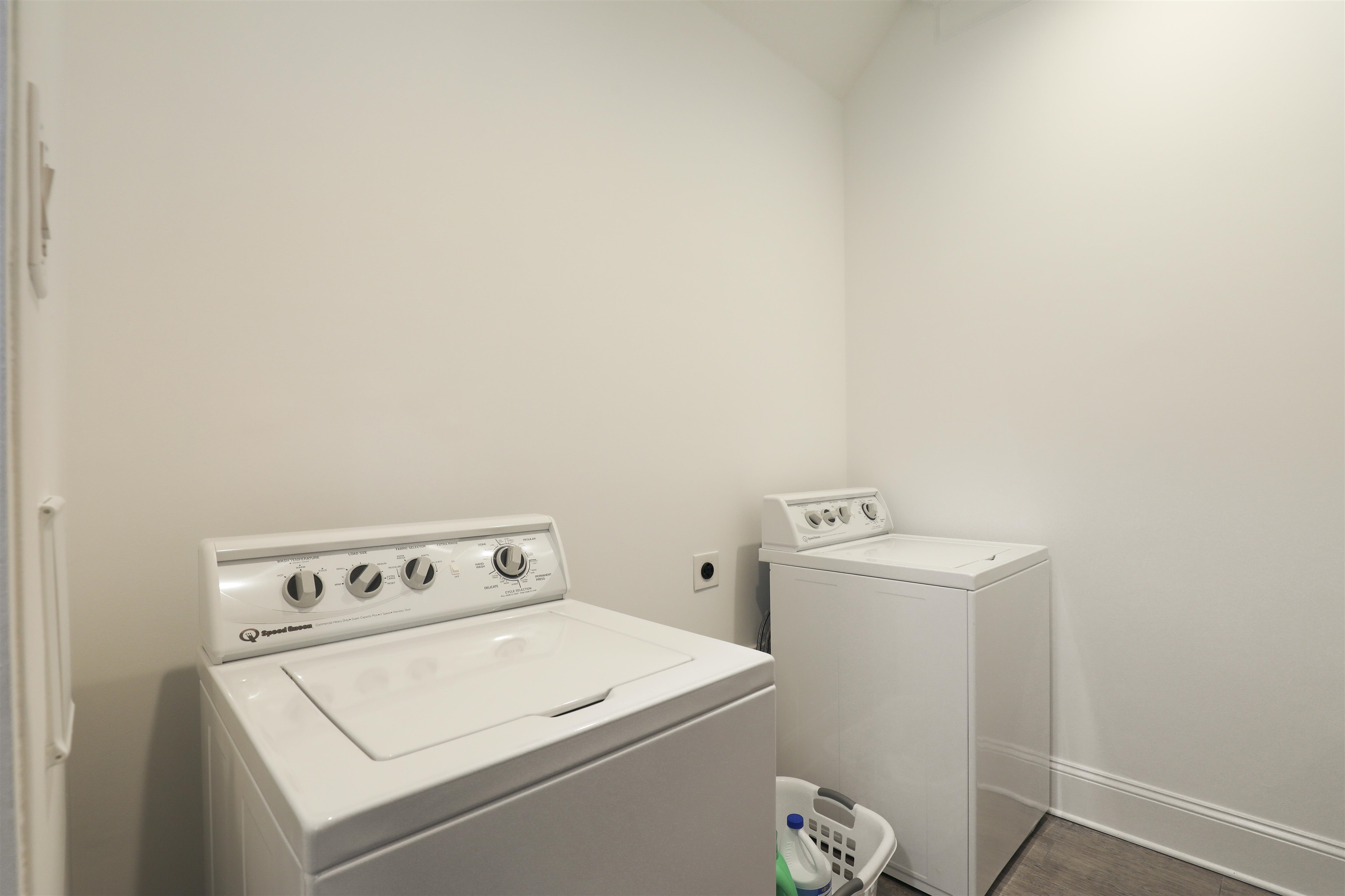 Image 39 of 68 For 45 King Palm Ct