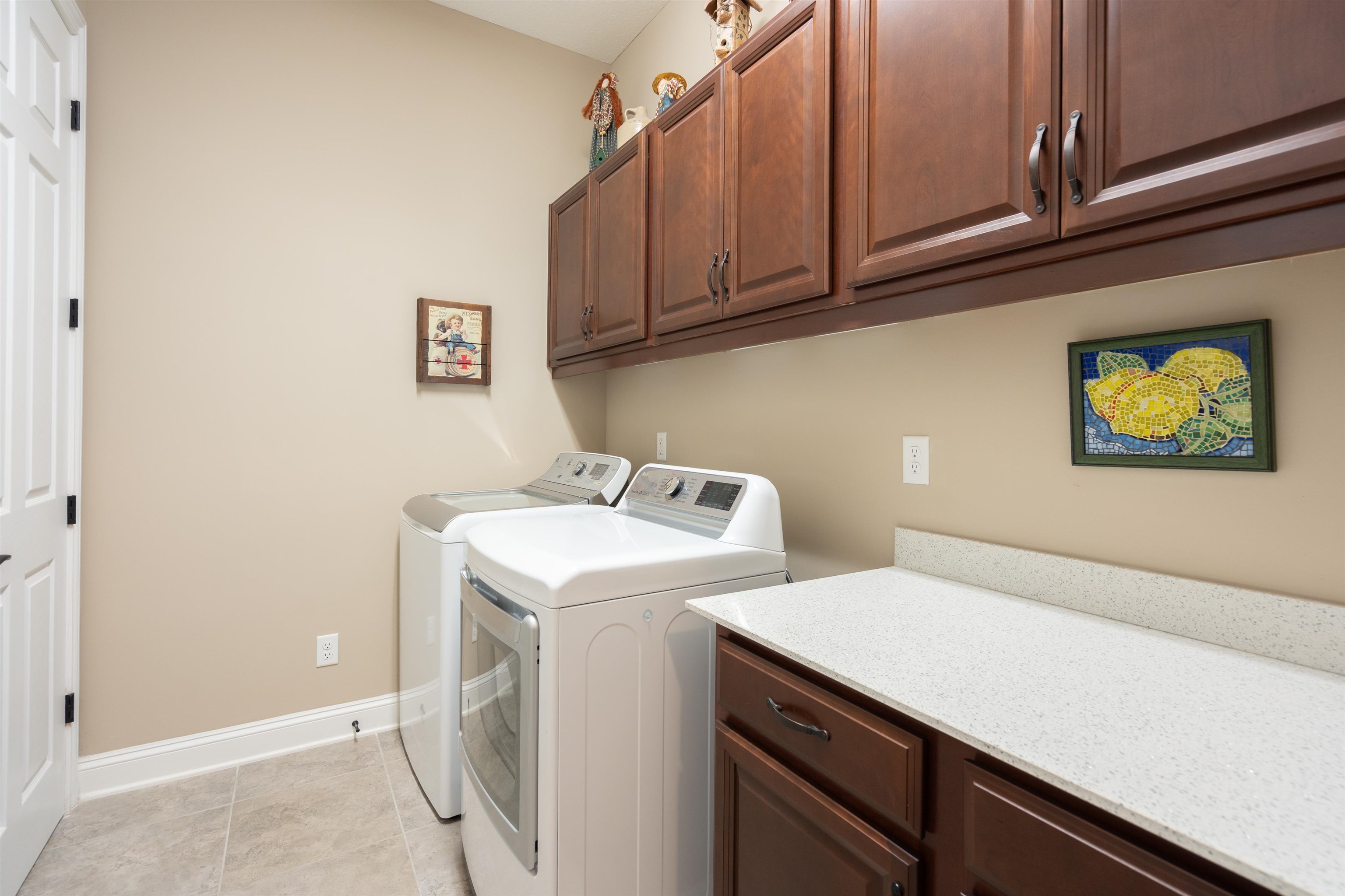 Image 25 of 64 For 41 Broadleaf Ln