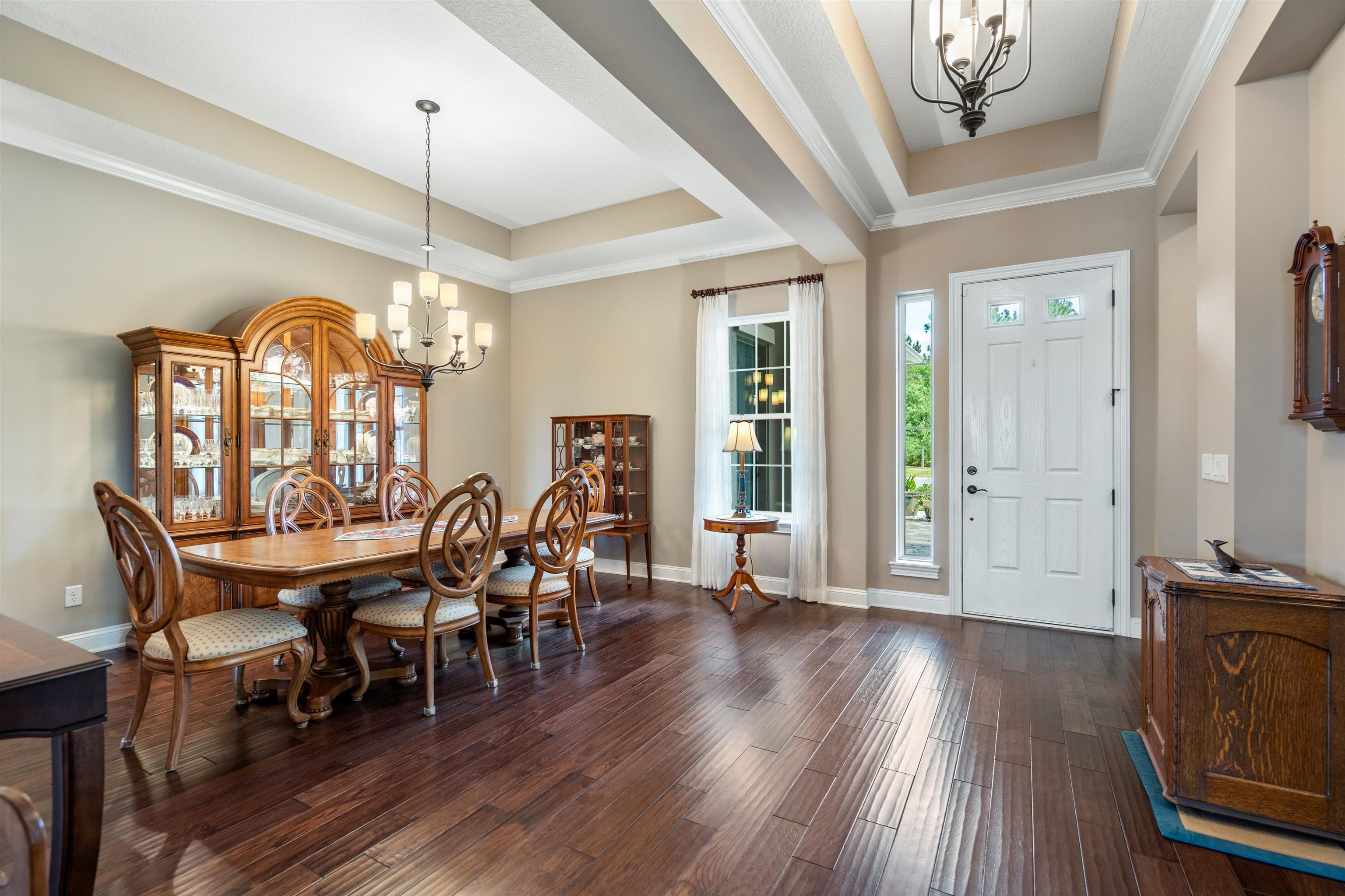 Image 4 of 64 For 41 Broadleaf Ln