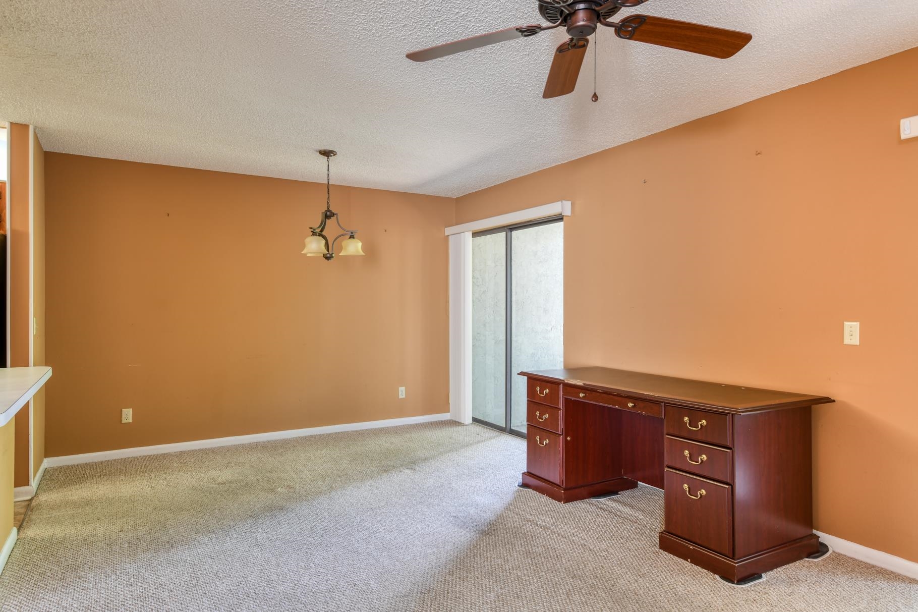 Image 9 of 22 For 27 Catalonia Ct