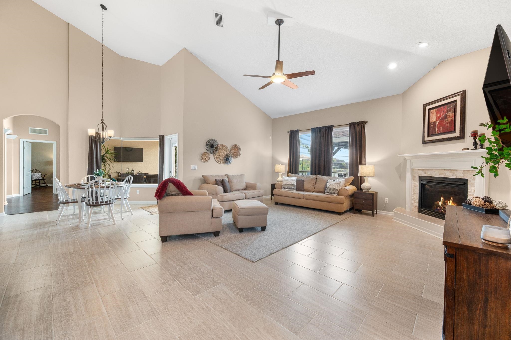 Image 11 of 100 For 1861 Cappero Dr S