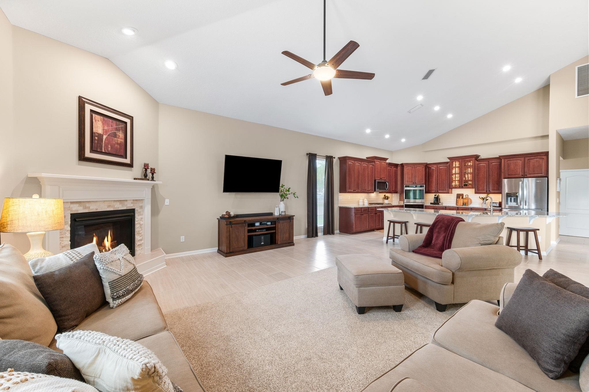 Image 12 of 100 For 1861 Cappero Dr S