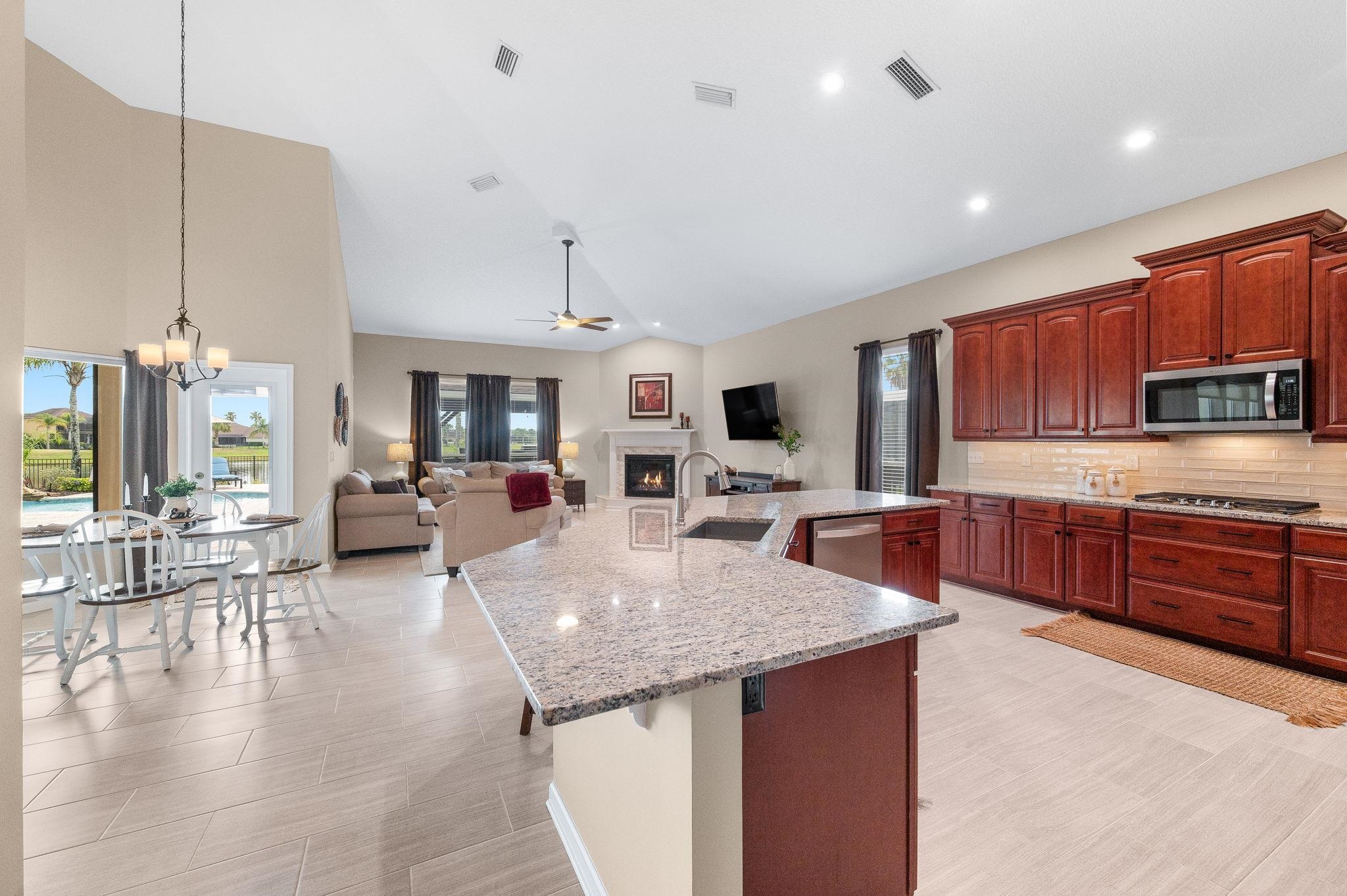 Image 23 of 100 For 1861 Cappero Dr S