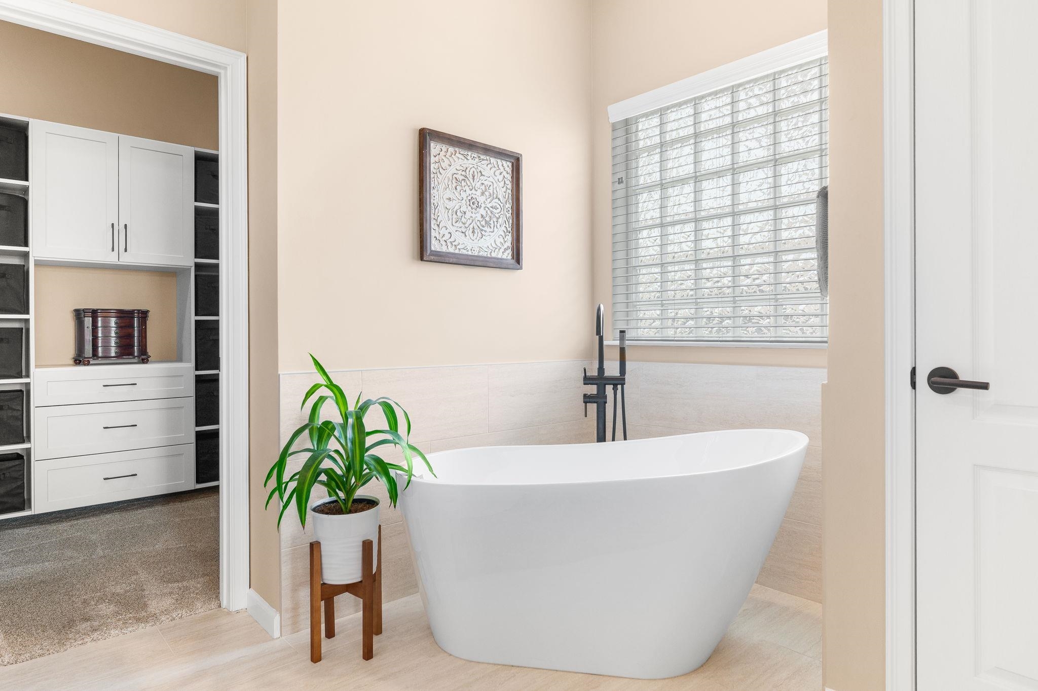 Image 37 of 100 For 1861 Cappero Dr S