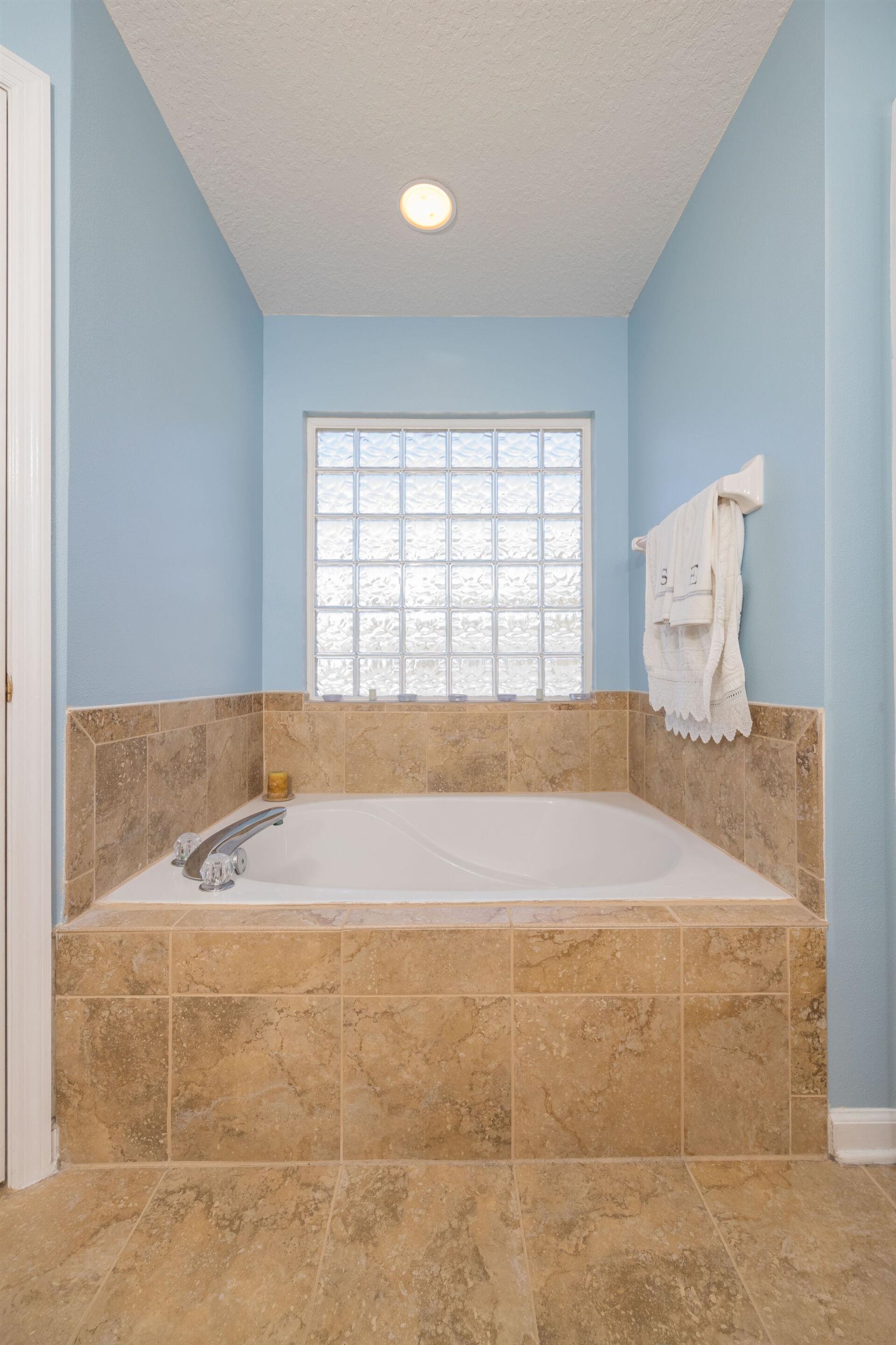 Image 14 of 36 For 5351 Cypress Links Blvd