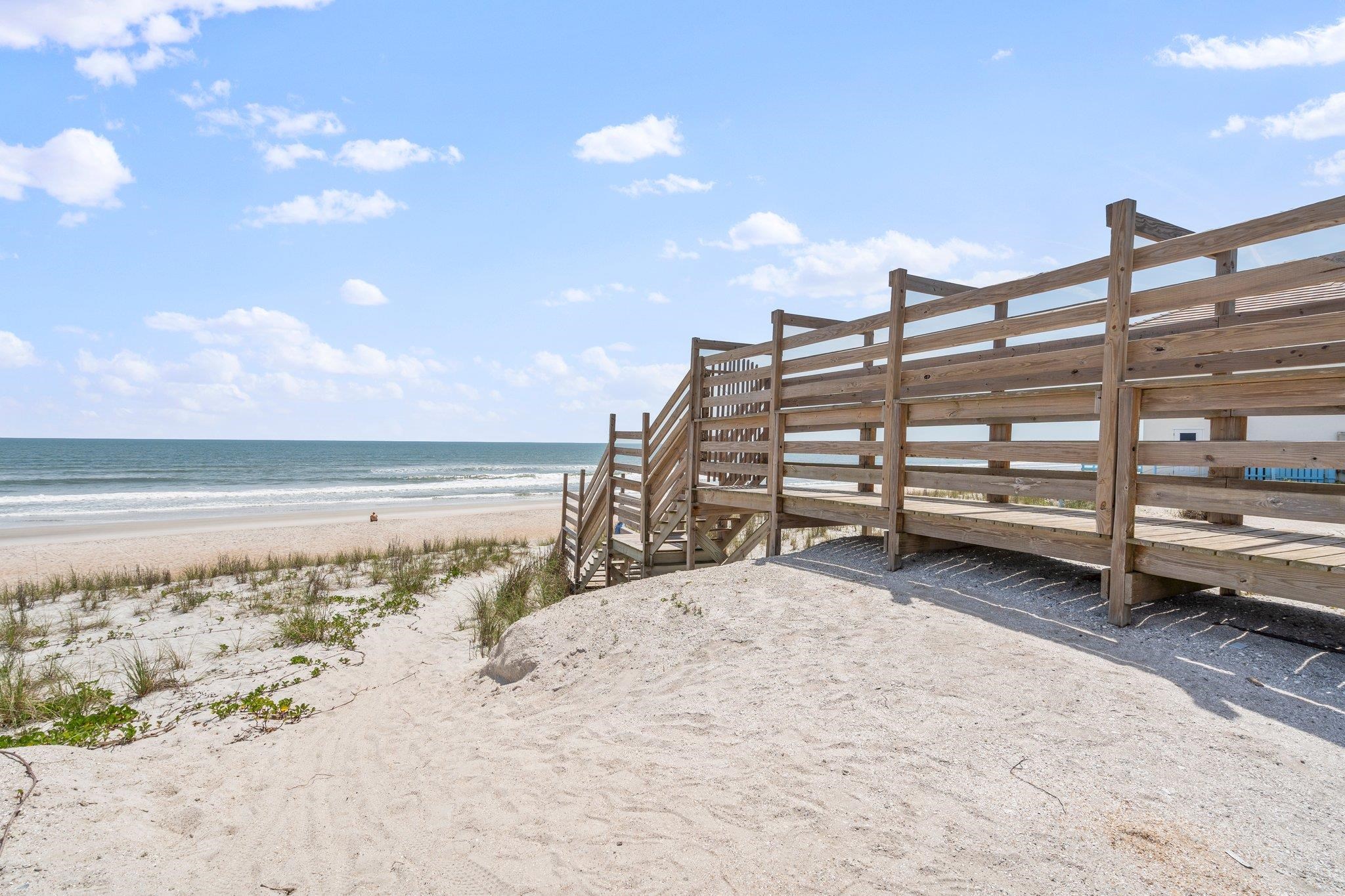 Image 15 of 18 For 206 Seaside Vista Ct