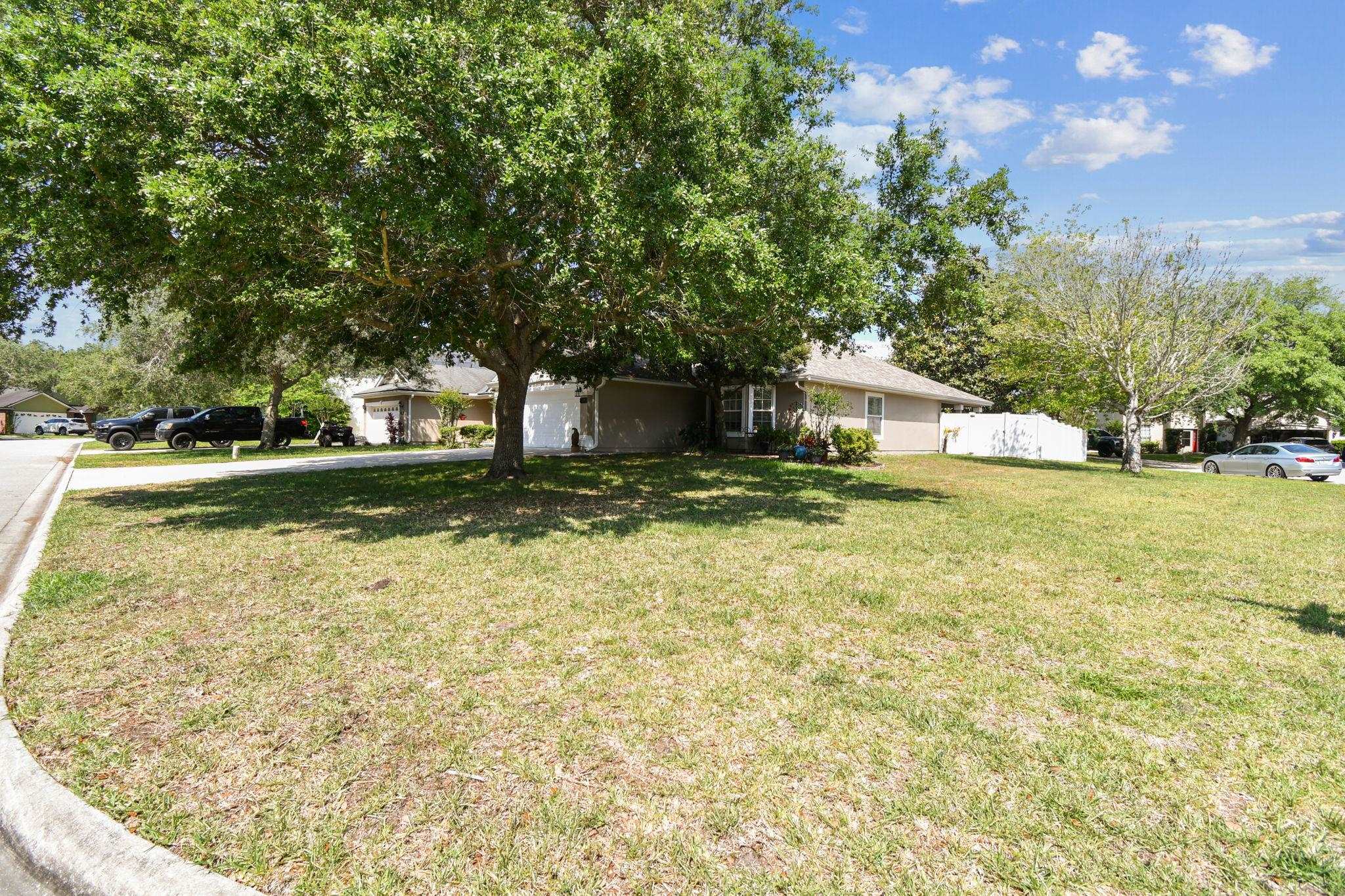 Image 42 of 55 For 129 Pine Arbor Cir
