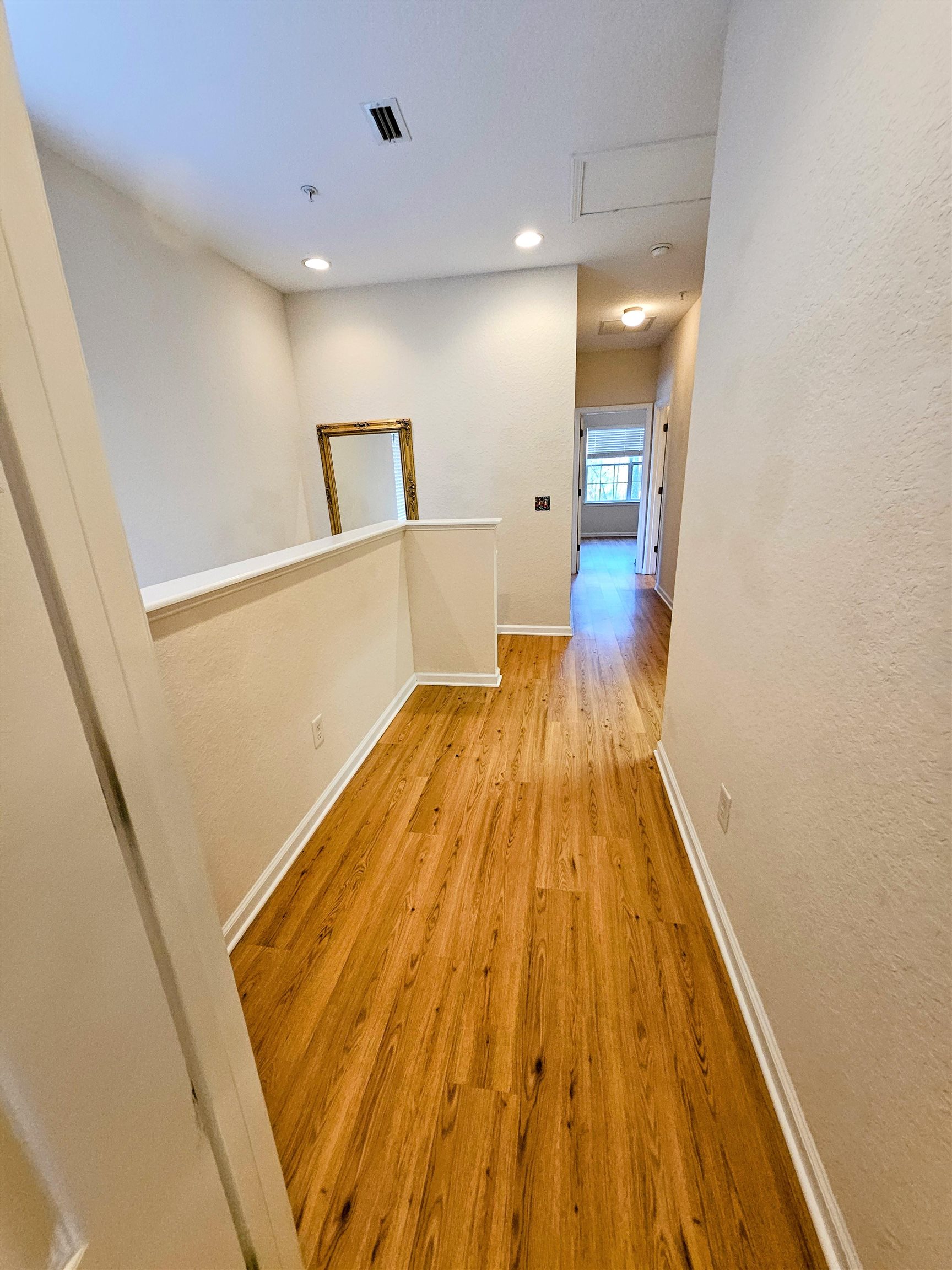 Image 12 of 19 For 130 Bayberry Cir  1501