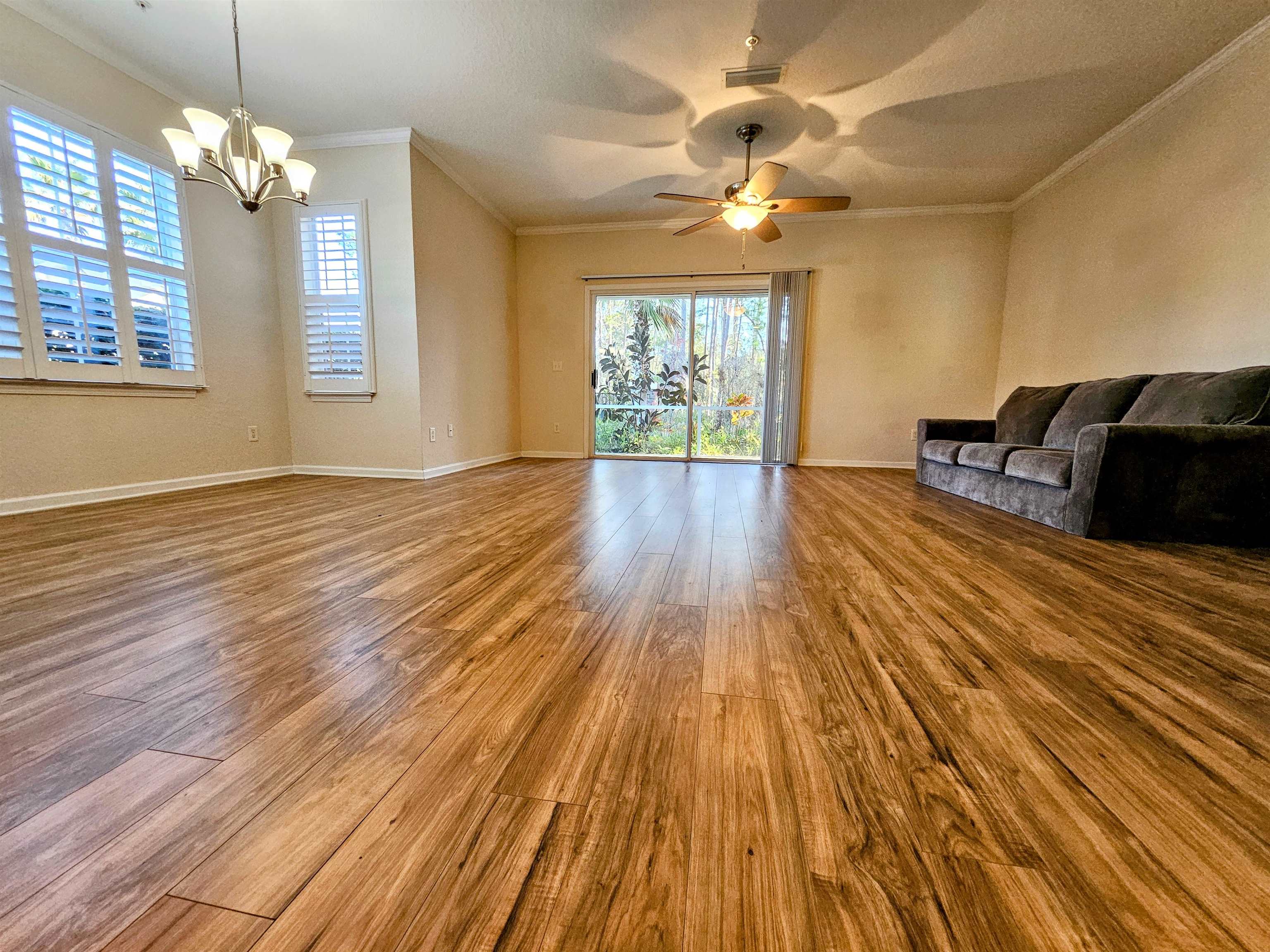 Image 6 of 19 For 130 Bayberry Cir  1501