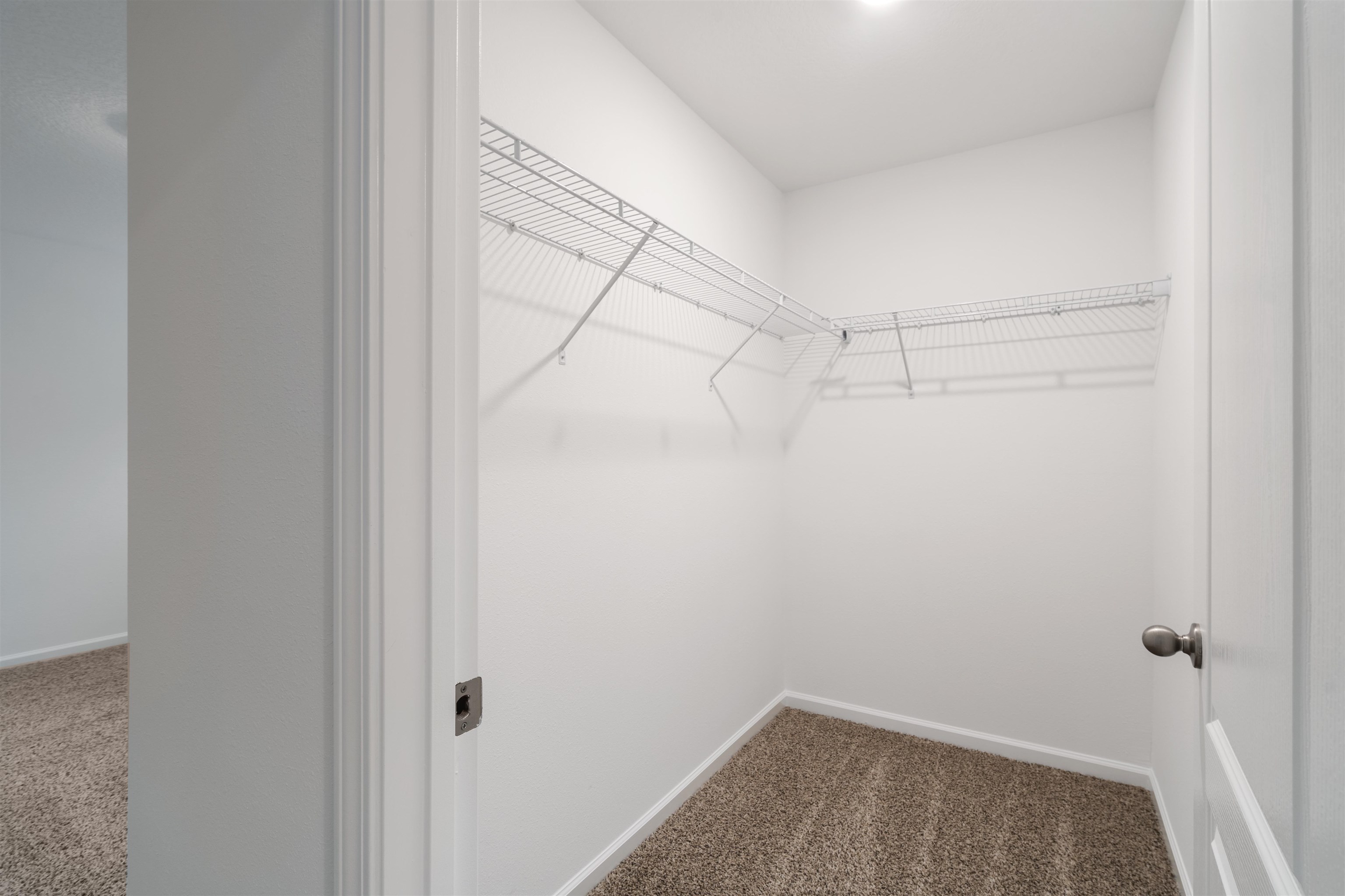 Image 12 of 40 For 861 Orellana Road