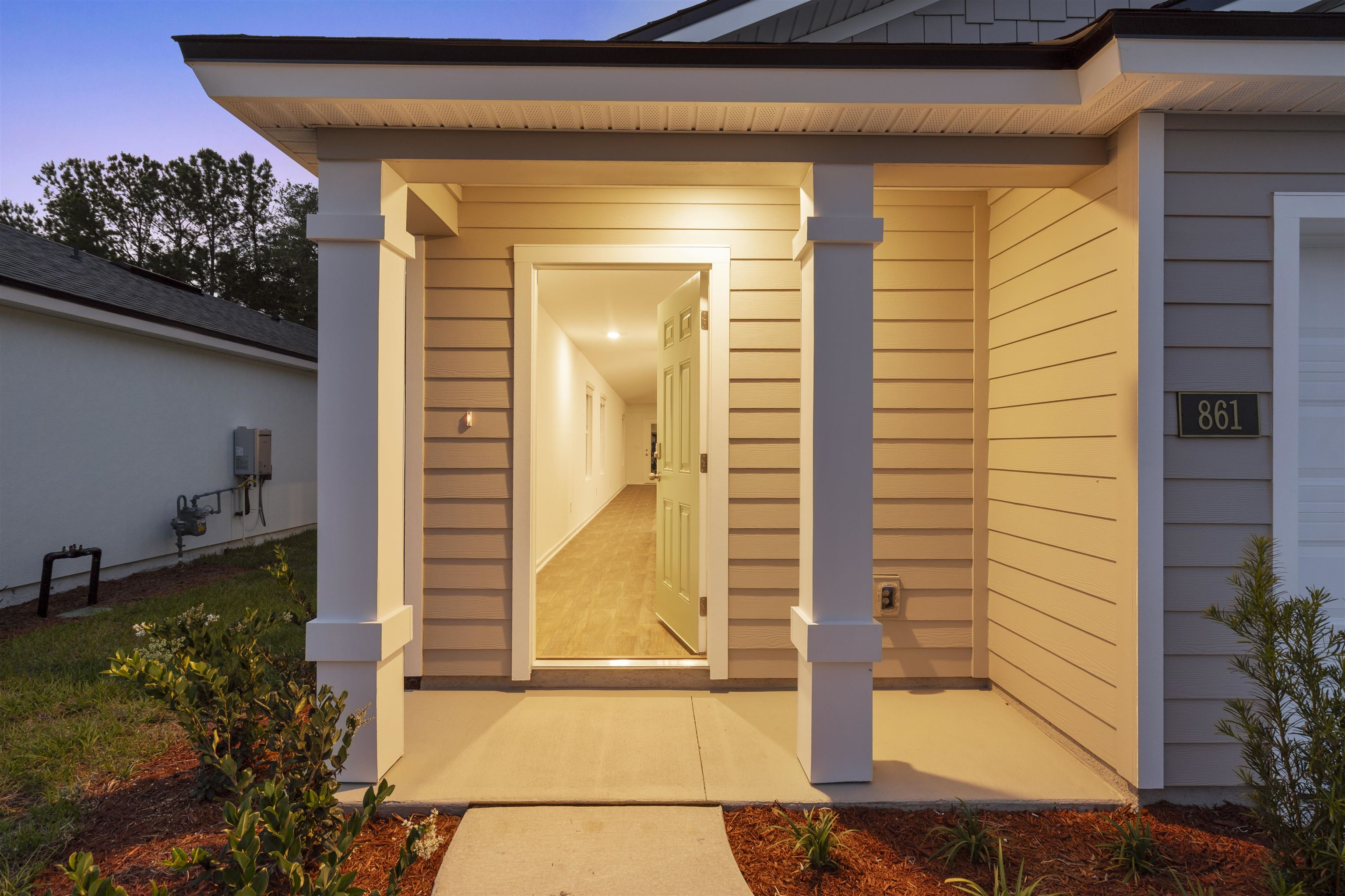 Image 23 of 40 For 861 Orellana Road
