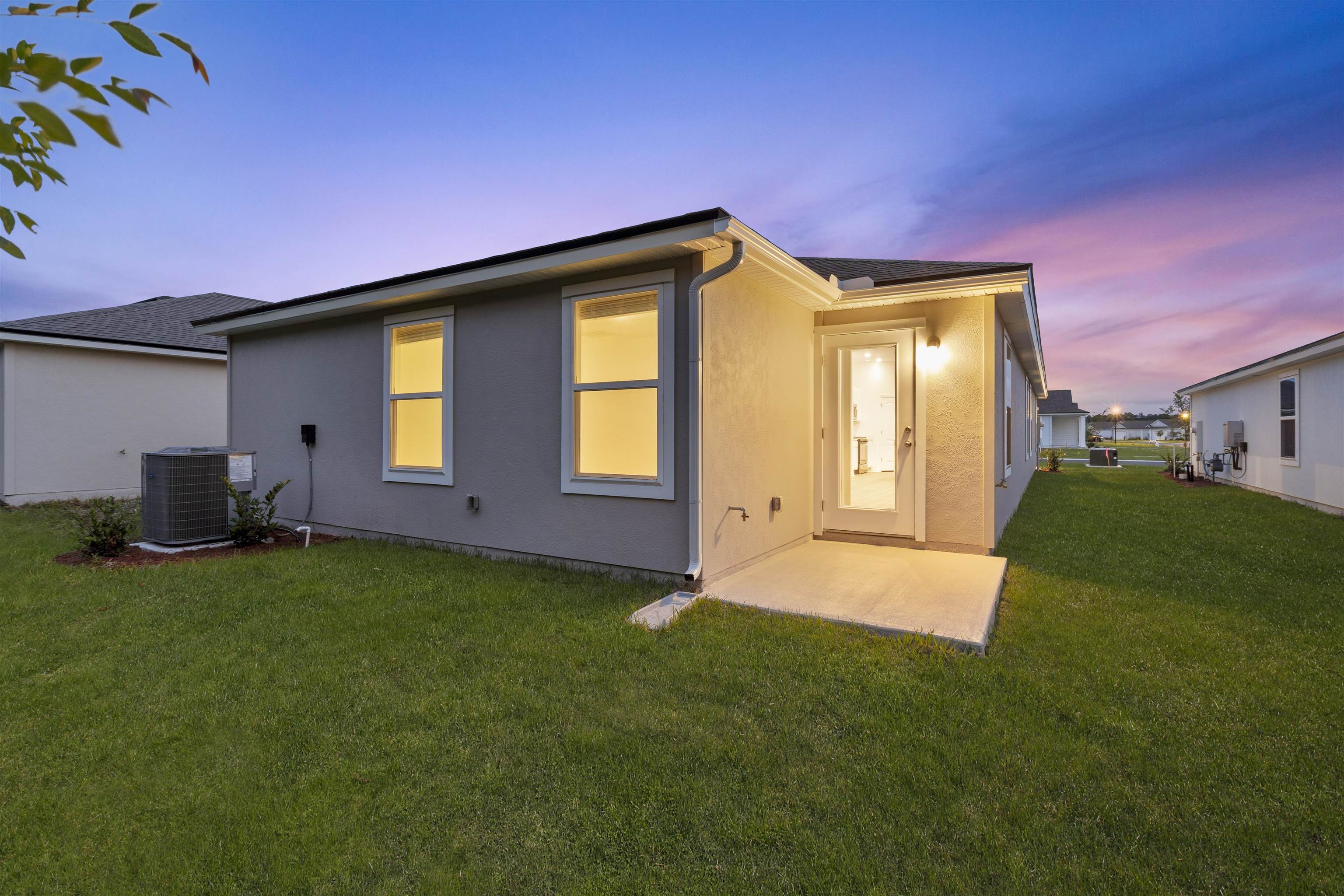 Image 26 of 40 For 861 Orellana Road