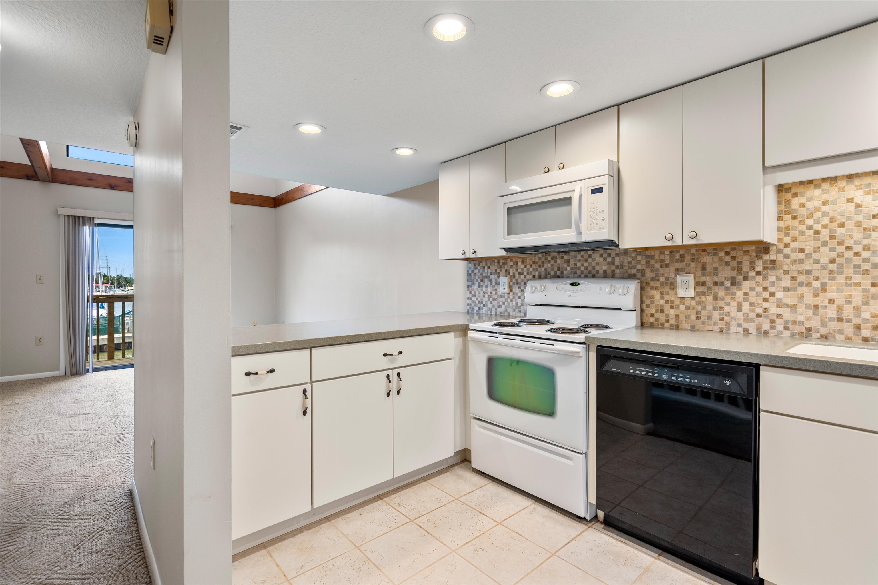 Image 13 of 50 For 903 S Ponce De Leon Blvd