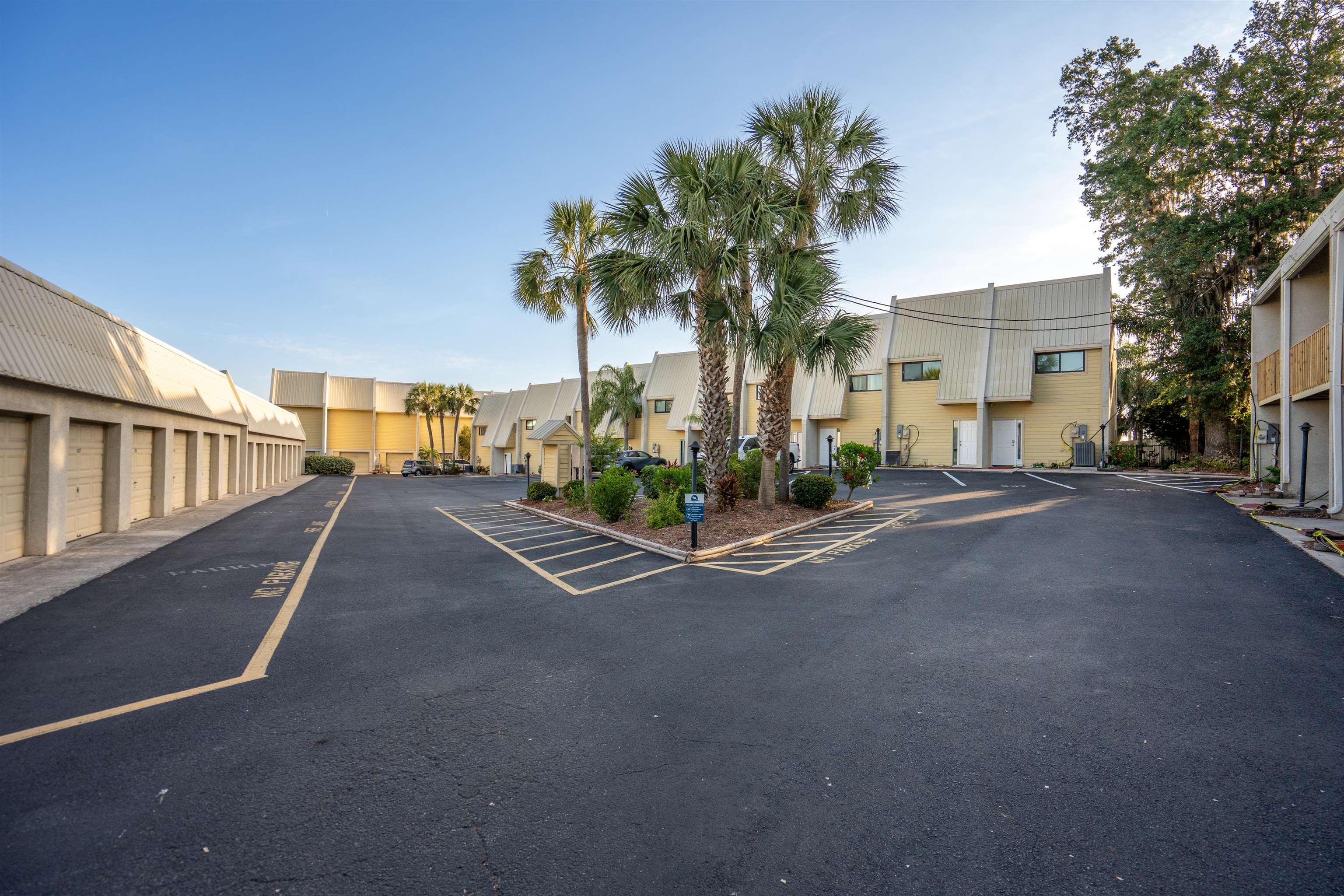 Image 38 of 50 For 903 S Ponce De Leon Blvd