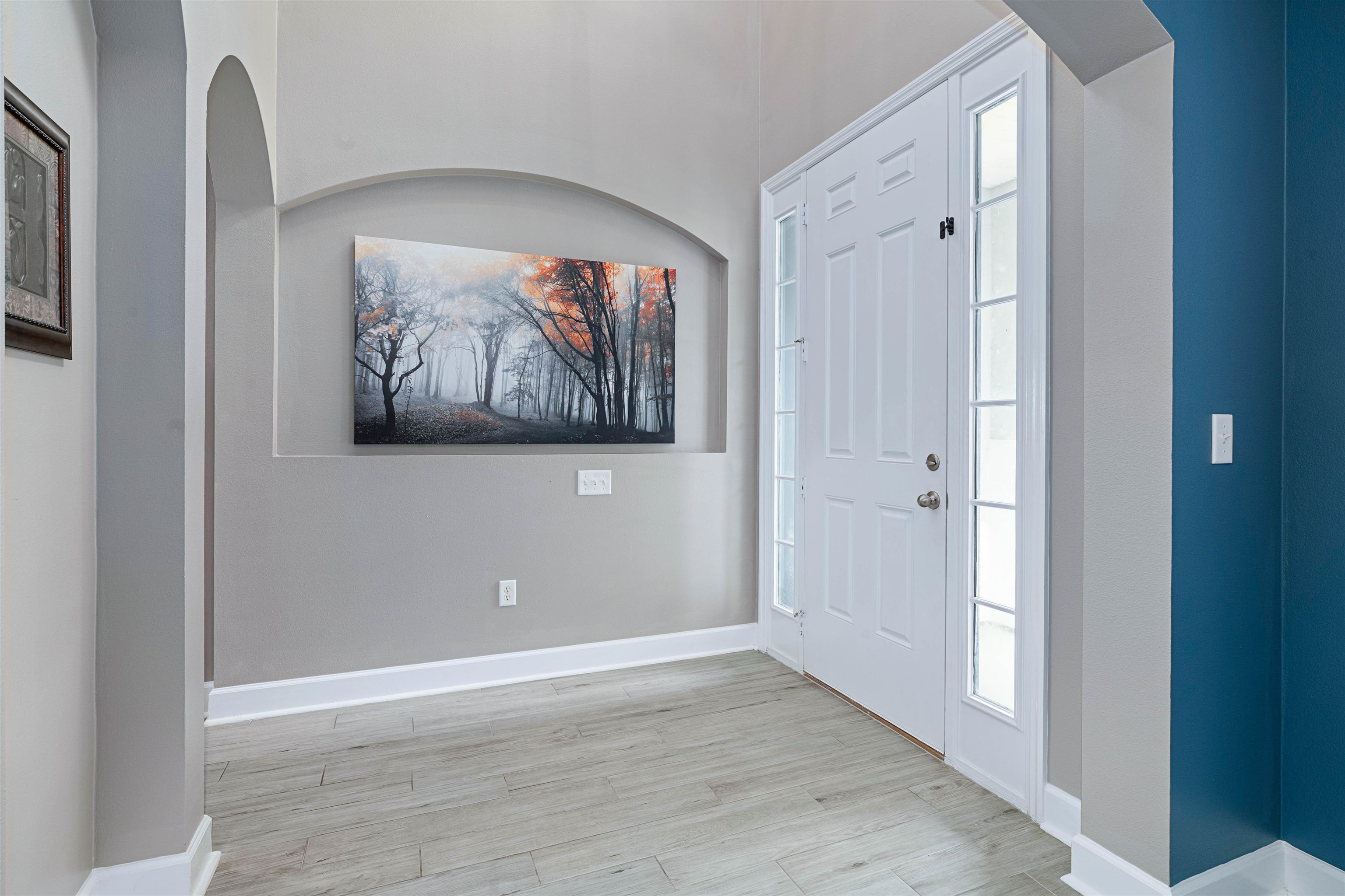 Image 3 of 42 For 201 Saxxon Rd N