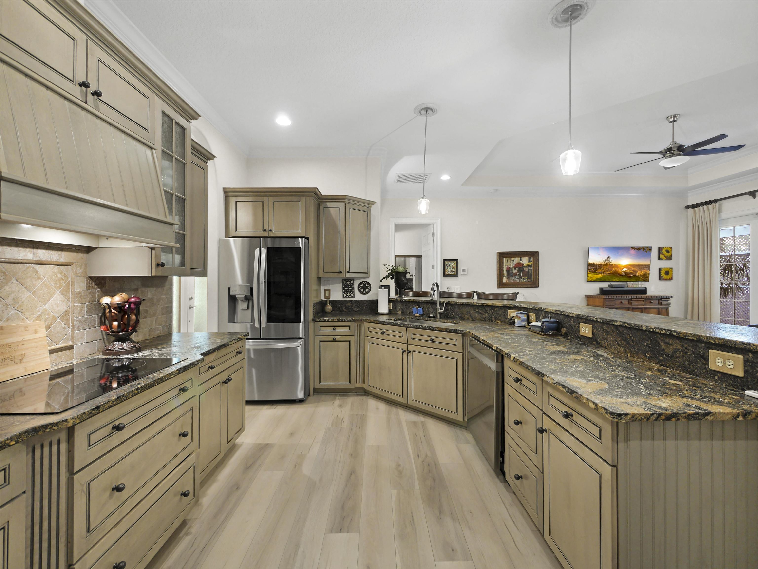 Image 16 of 48 For 476 Ocean Forest Dr