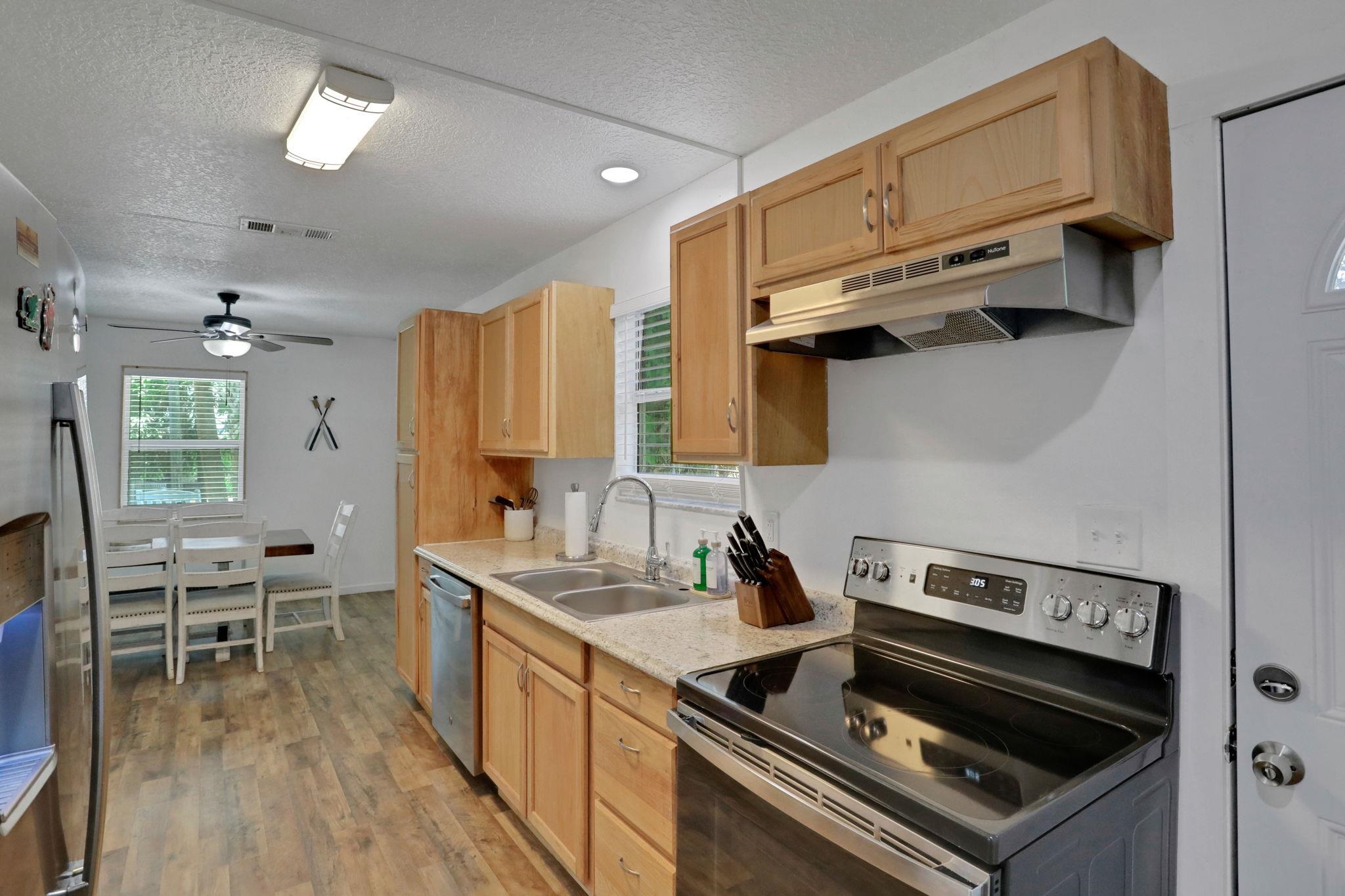 Image 13 of 36 For 237 Riberia St