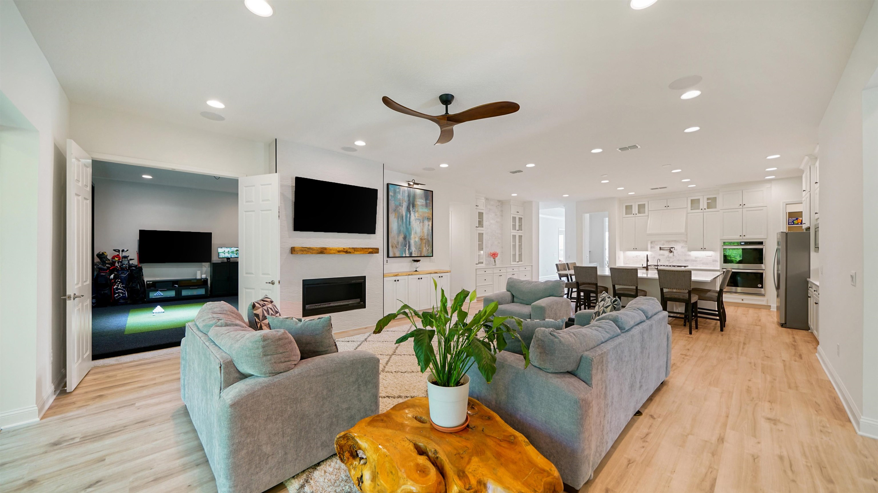 Image 21 of 98 For 458 Tortola Way