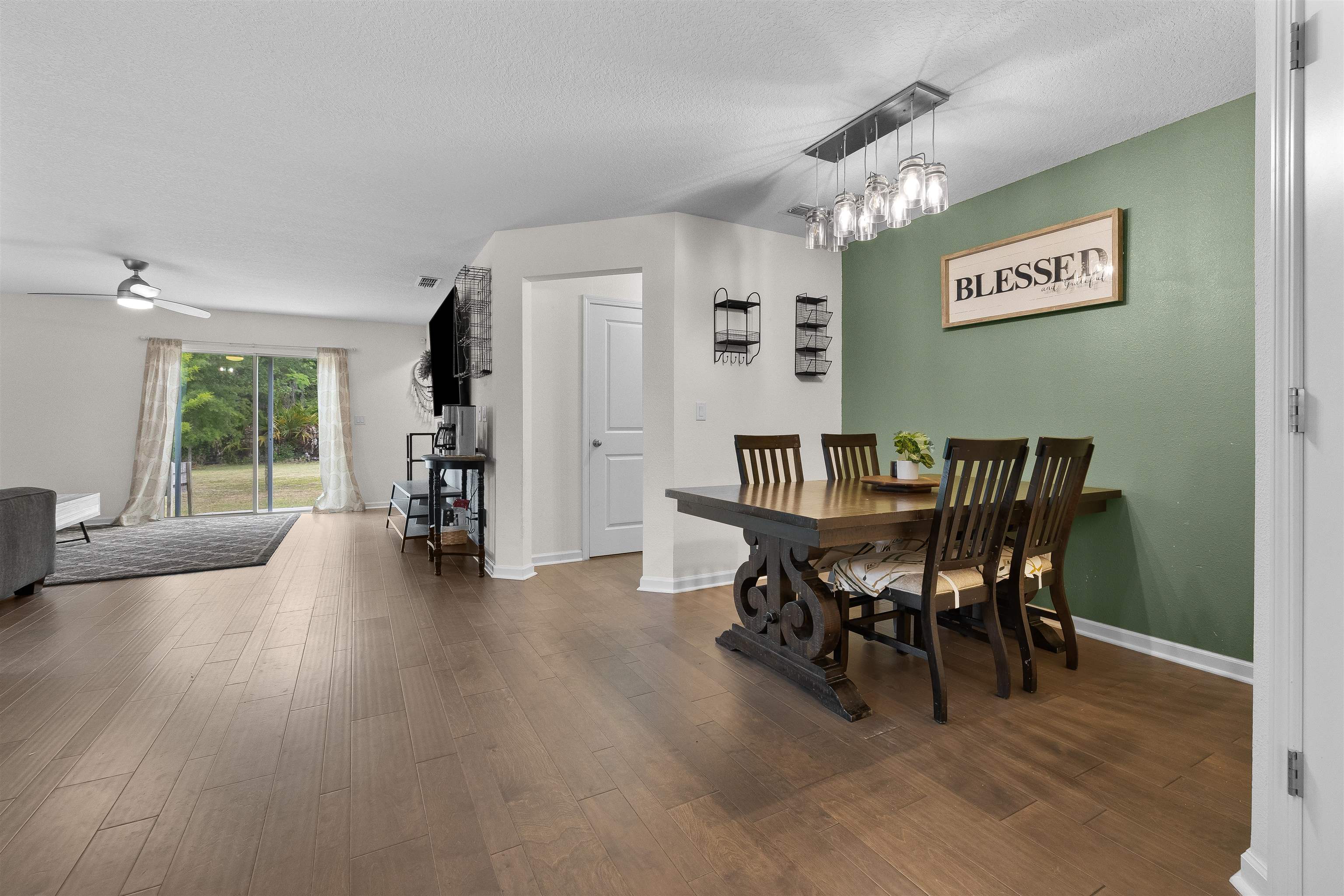 Image 10 of 43 For 121 Sawmill Forest Ct