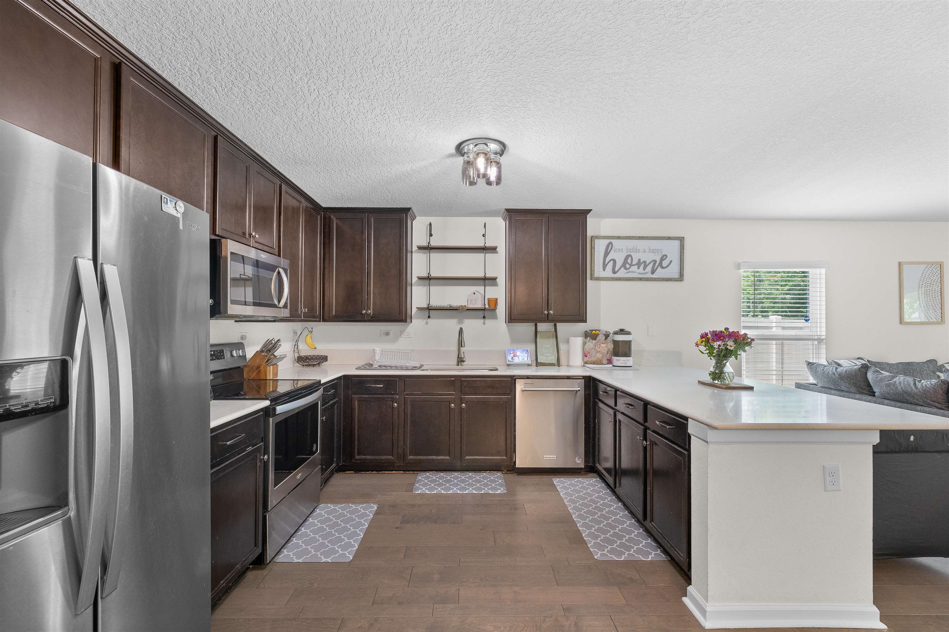 Image 16 of 43 For 121 Sawmill Forest Ct