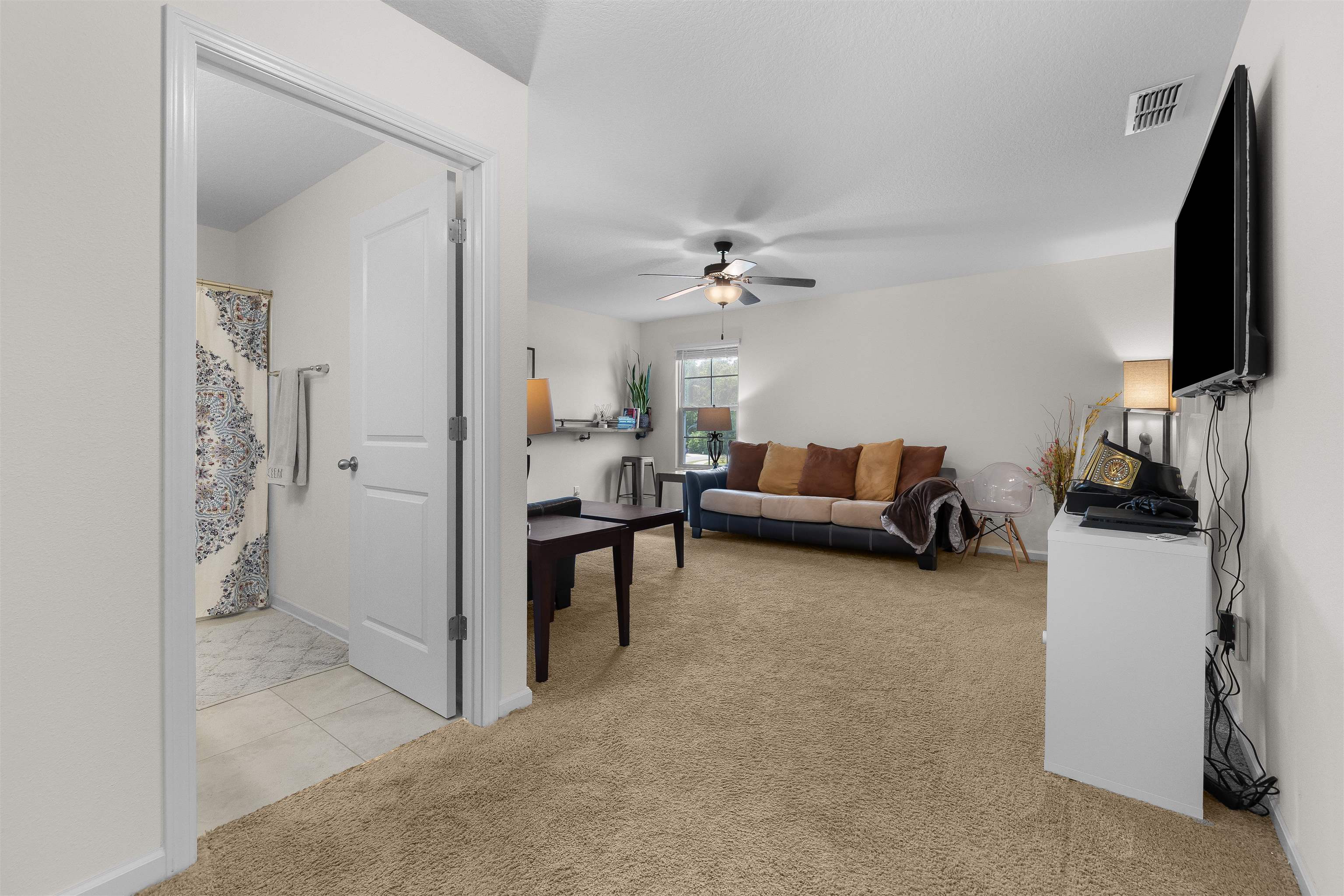 Image 25 of 43 For 121 Sawmill Forest Ct