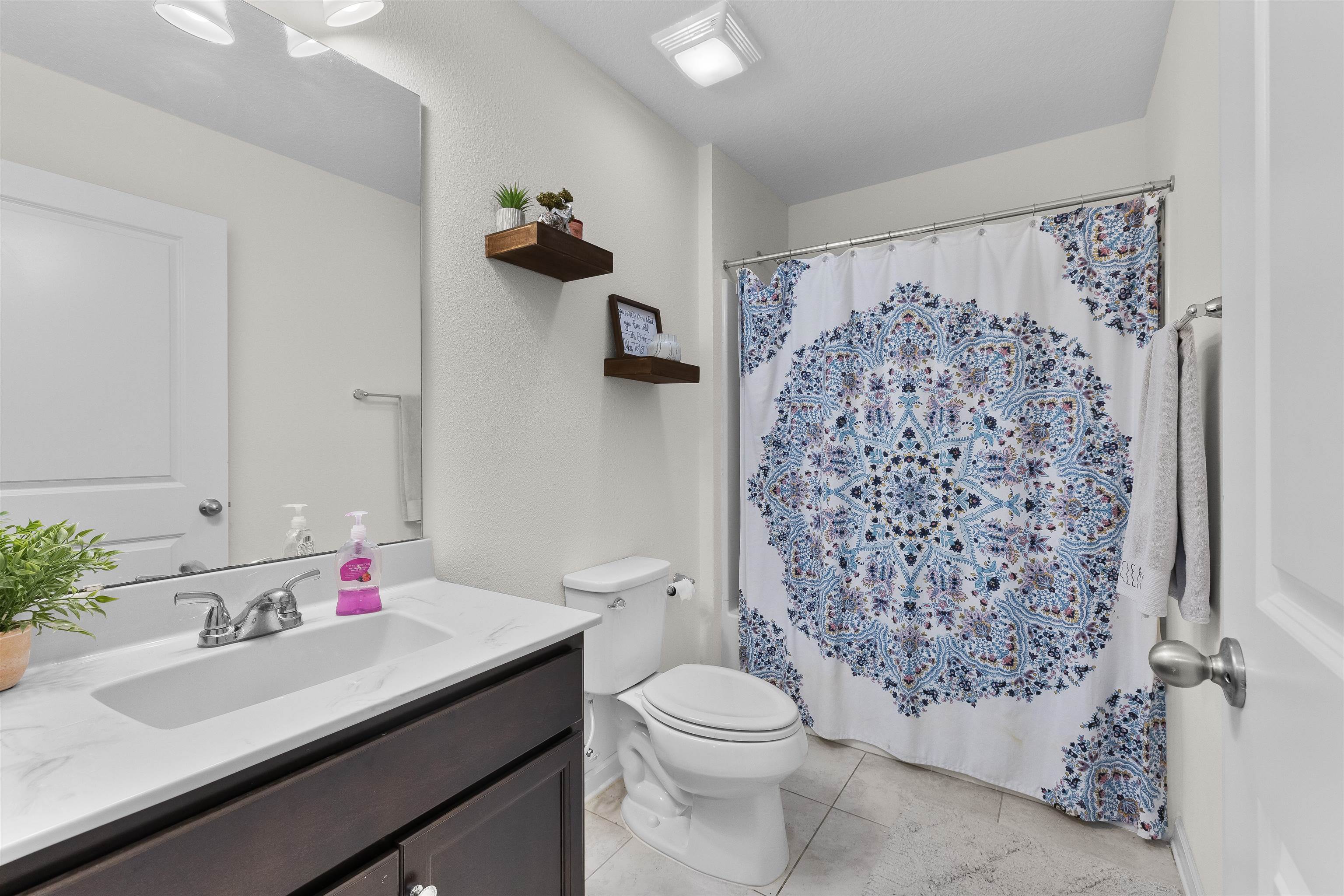 Image 34 of 43 For 121 Sawmill Forest Ct
