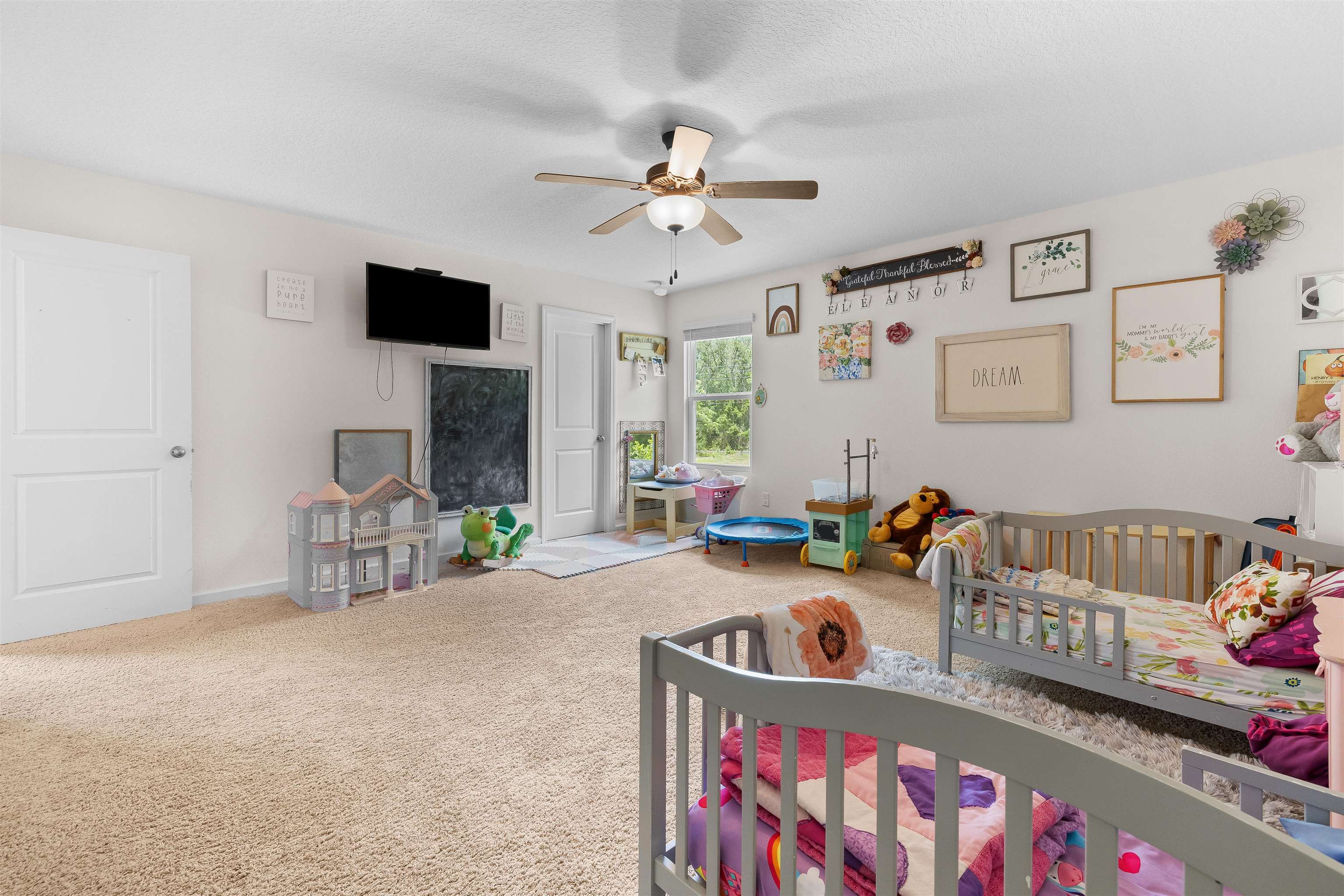 Image 36 of 43 For 121 Sawmill Forest Ct