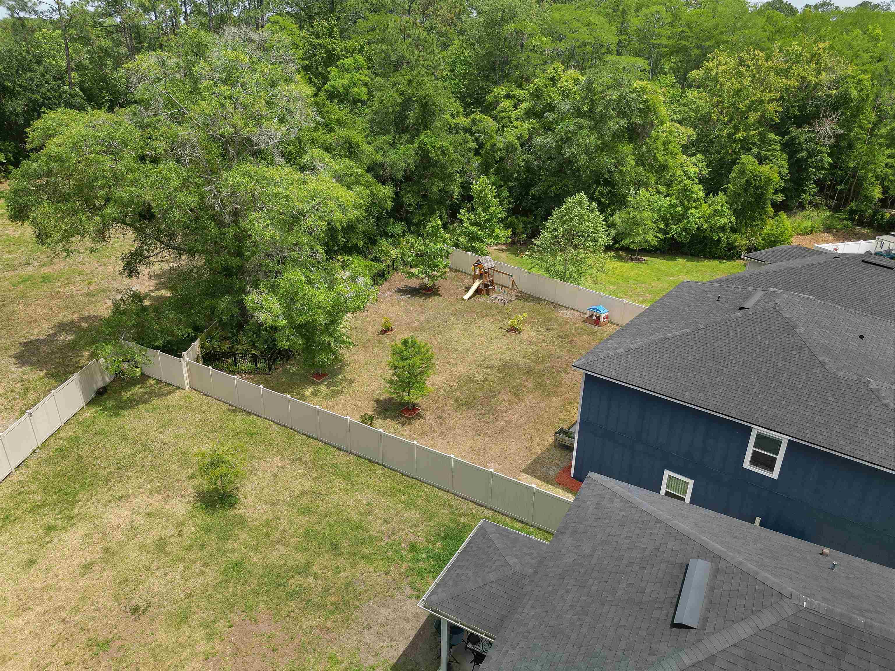 Image 4 of 43 For 121 Sawmill Forest Ct