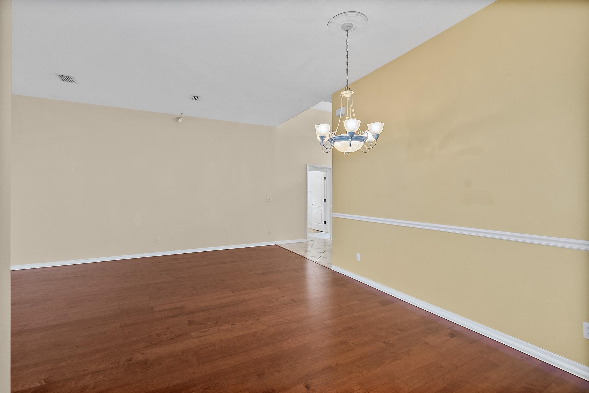 Image 10 of 49 For 644 Casa Fuerta Ln