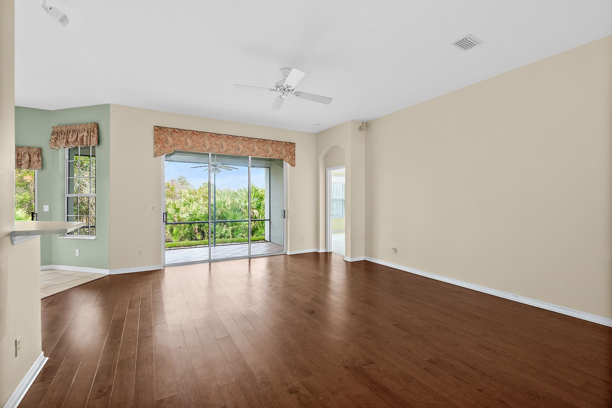 Image 12 of 49 For 644 Casa Fuerta Ln