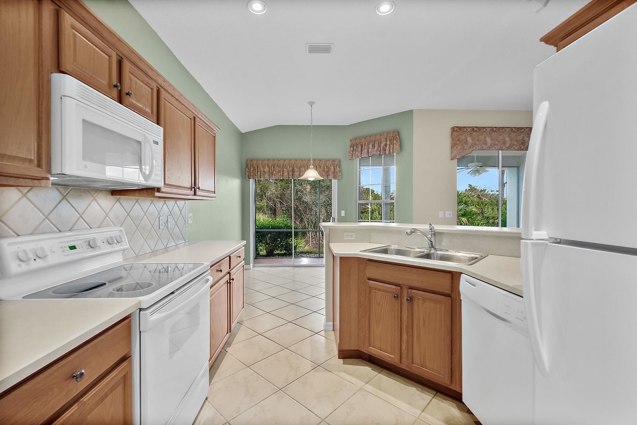 Image 18 of 49 For 644 Casa Fuerta Ln