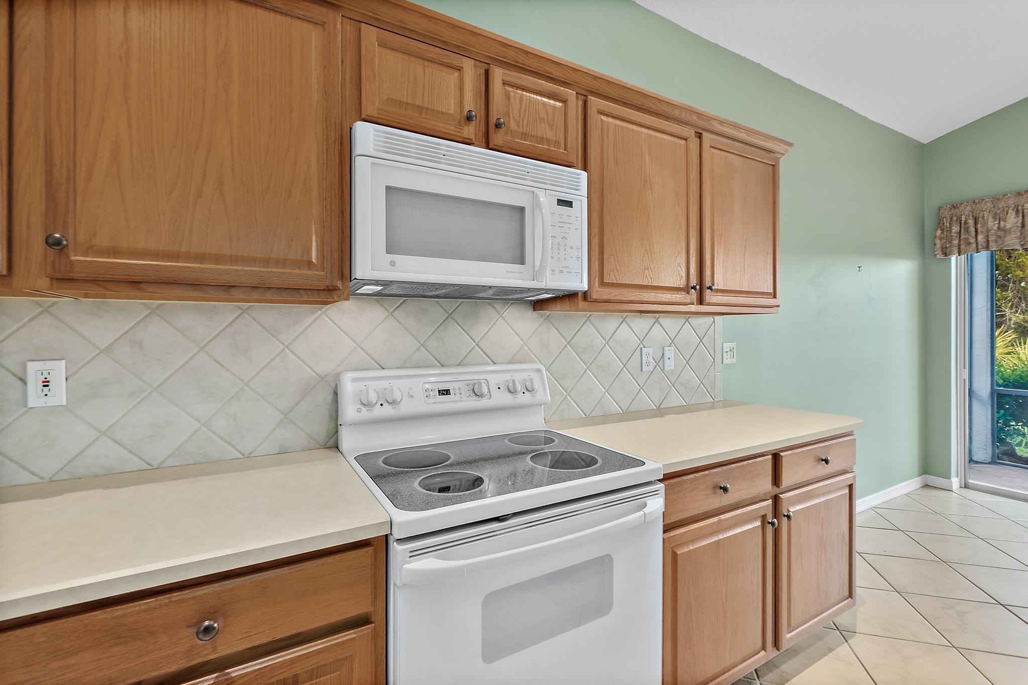 Image 19 of 49 For 644 Casa Fuerta Ln