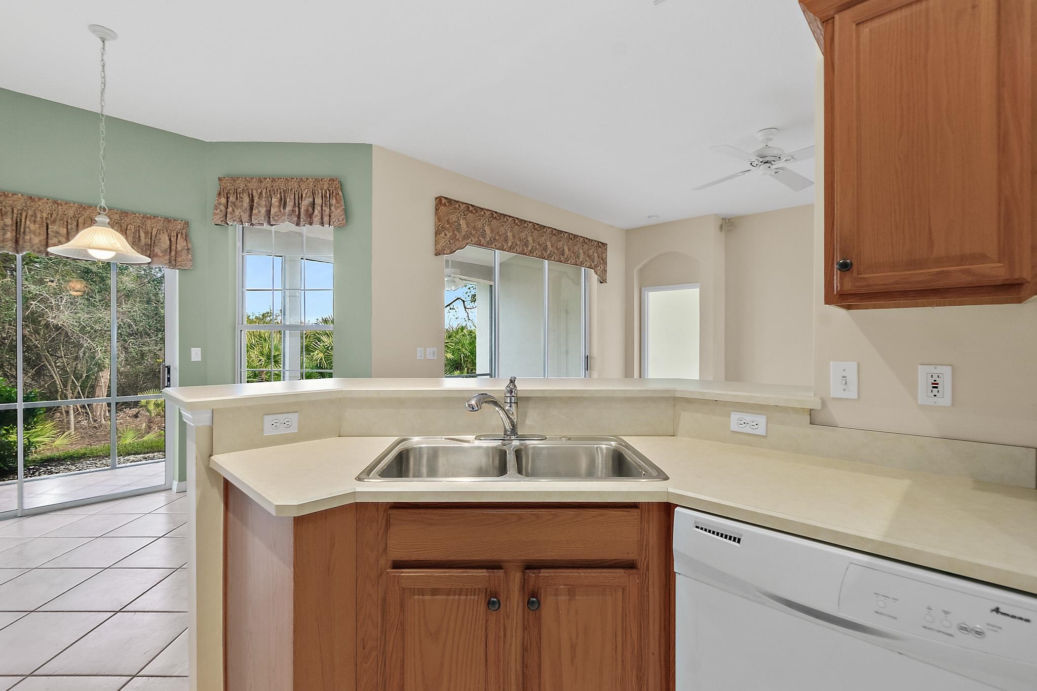 Image 20 of 49 For 644 Casa Fuerta Ln