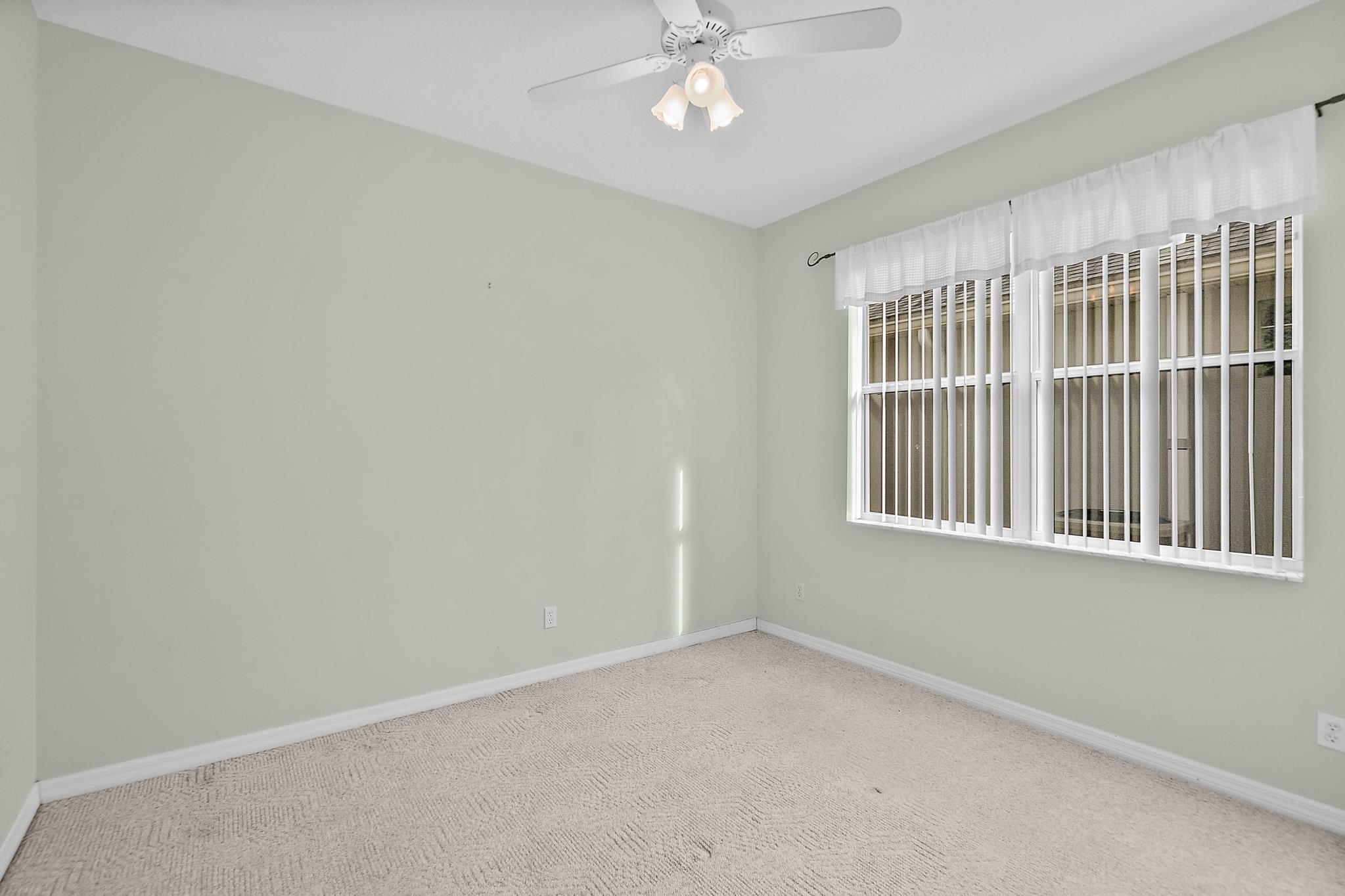 Image 24 of 49 For 644 Casa Fuerta Ln