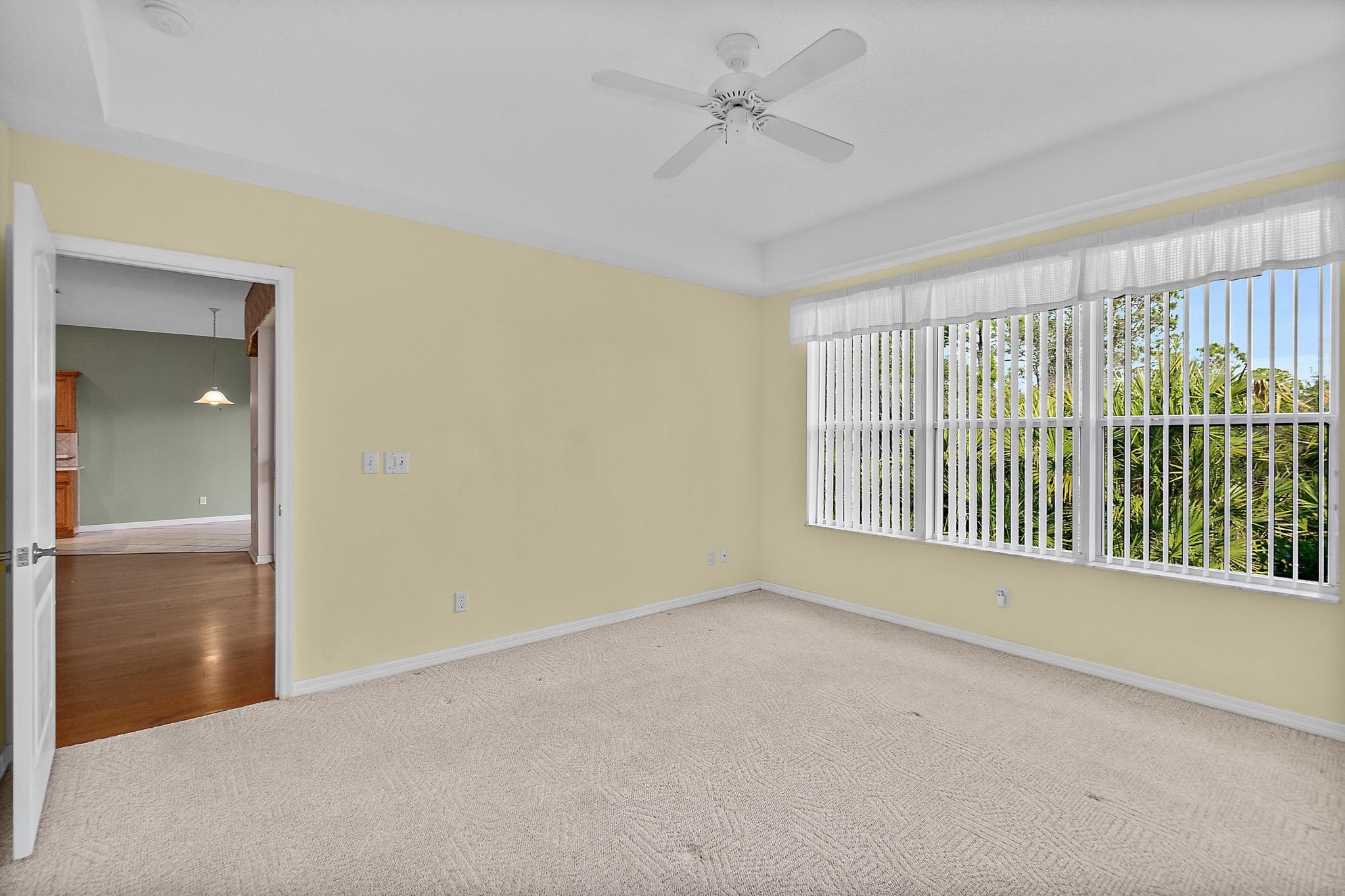 Image 27 of 49 For 644 Casa Fuerta Ln
