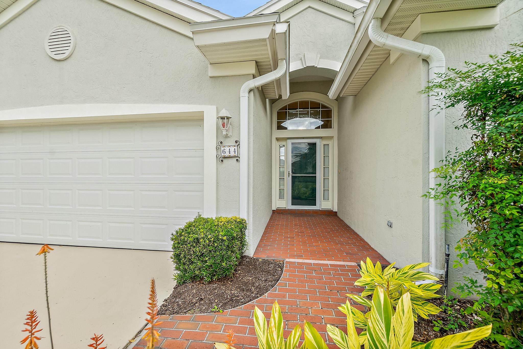 Image 4 of 49 For 644 Casa Fuerta Ln