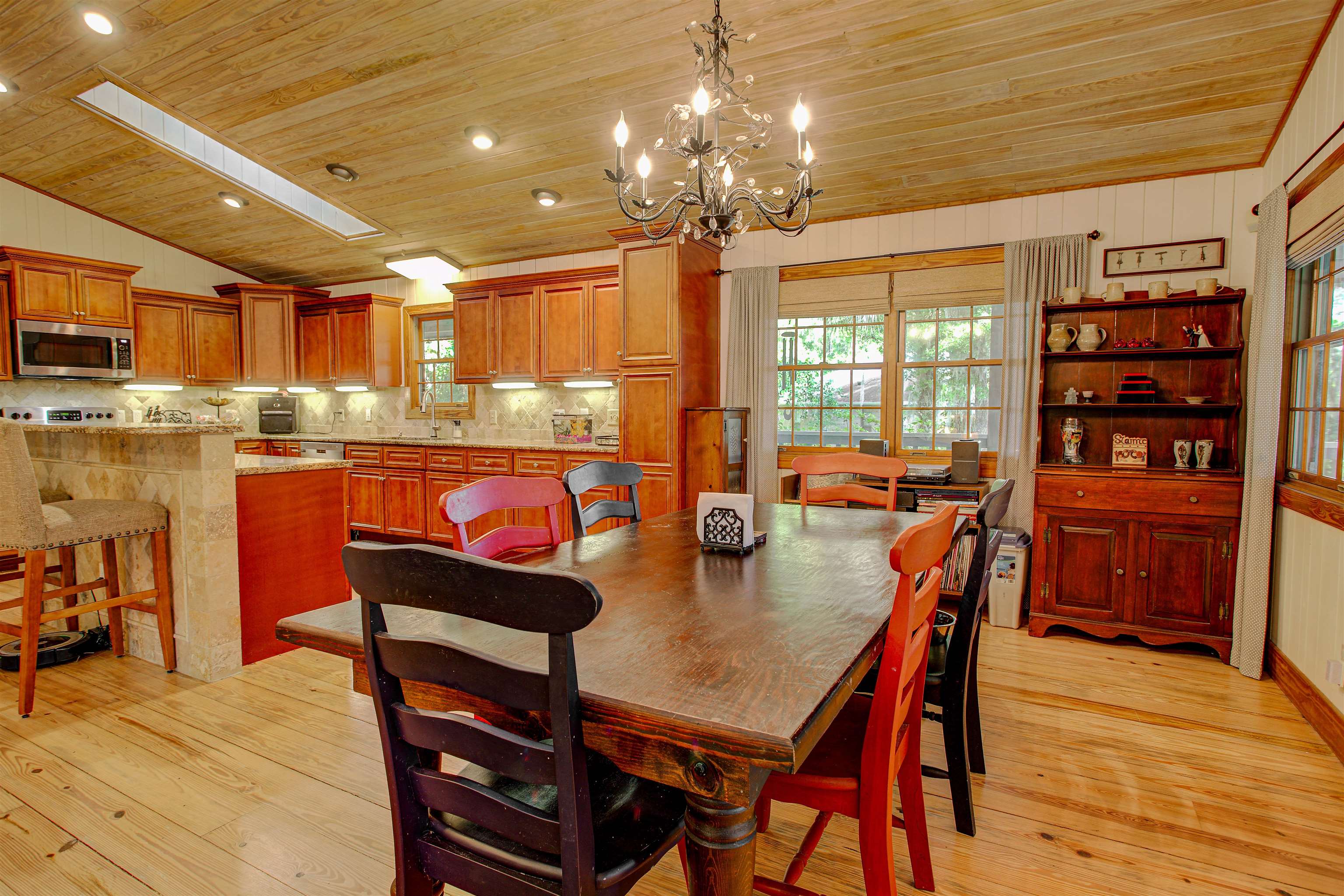 Image 11 of 50 For 411 Woodbluff Ter