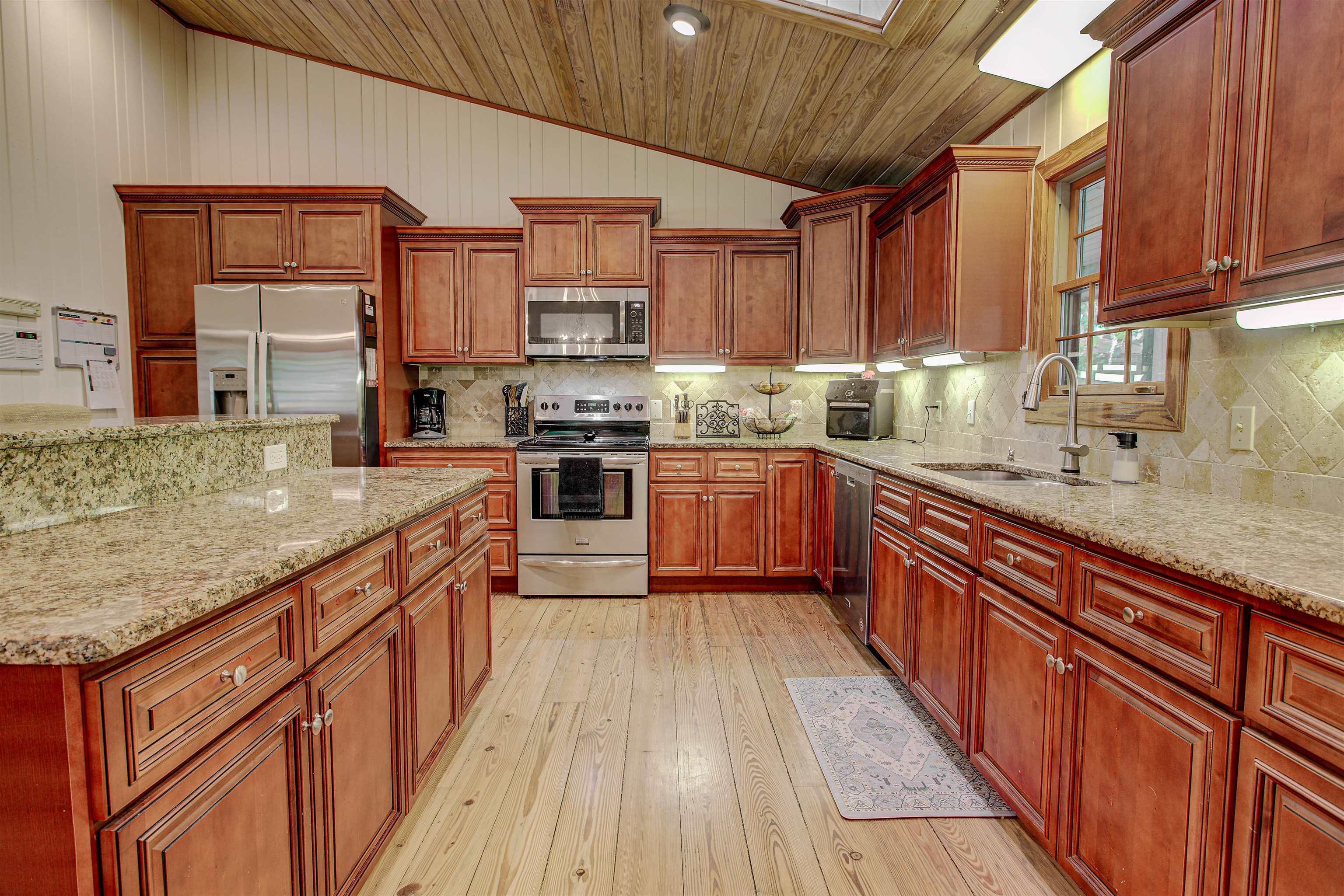 Image 14 of 50 For 411 Woodbluff Ter