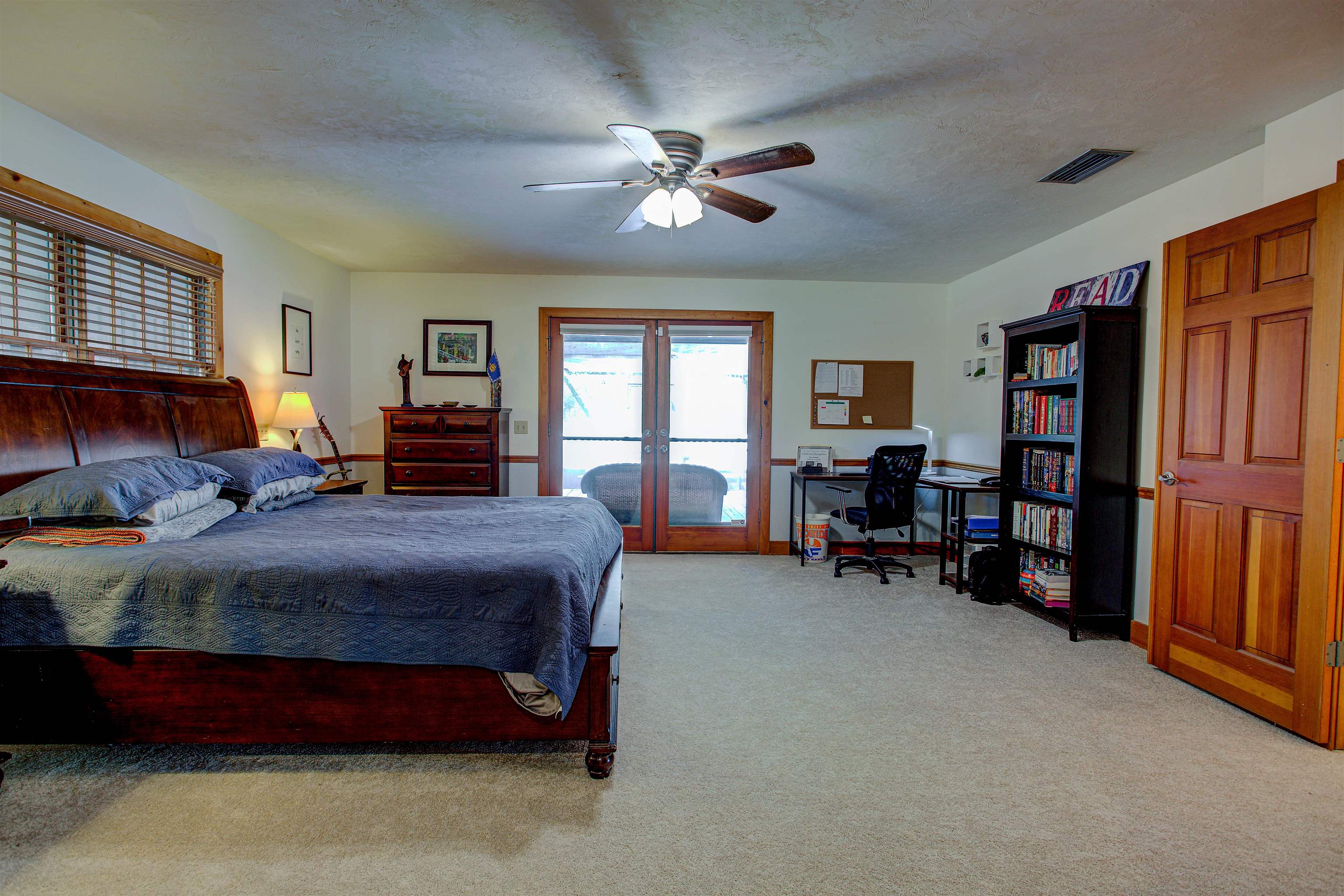 Image 26 of 50 For 411 Woodbluff Ter