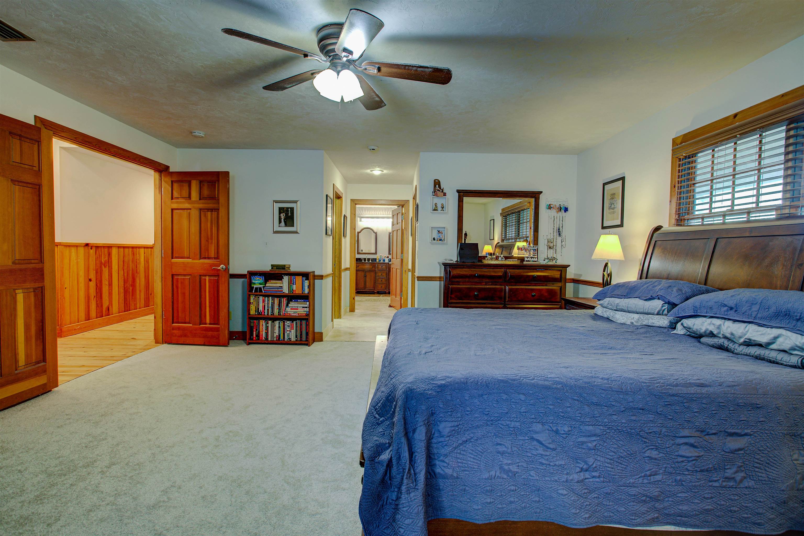 Image 27 of 50 For 411 Woodbluff Ter